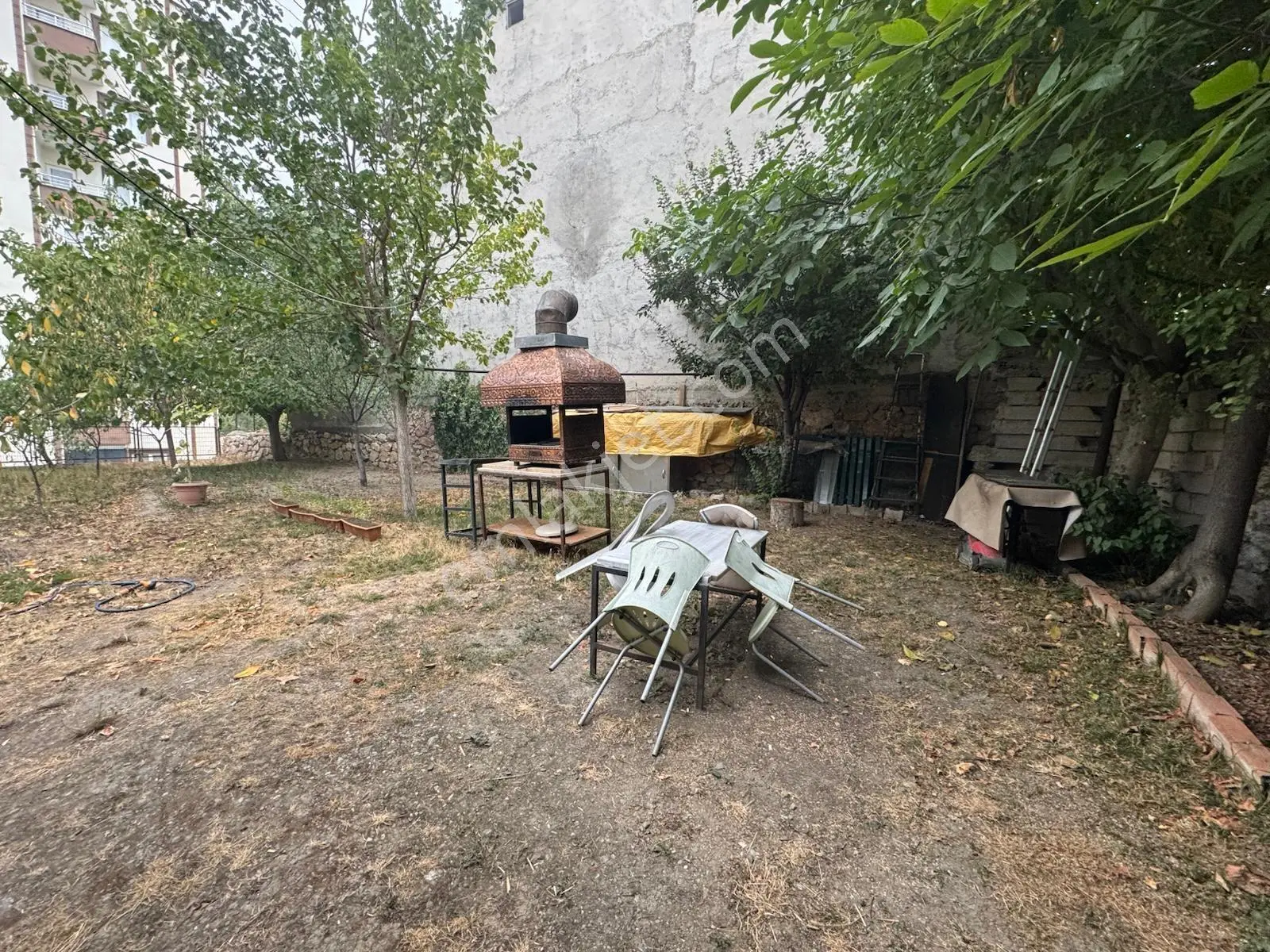 Topçubağı Cami Yanında Bahçeli 460m2 3+1 Satılık Müstakil Ev - Görsel 2