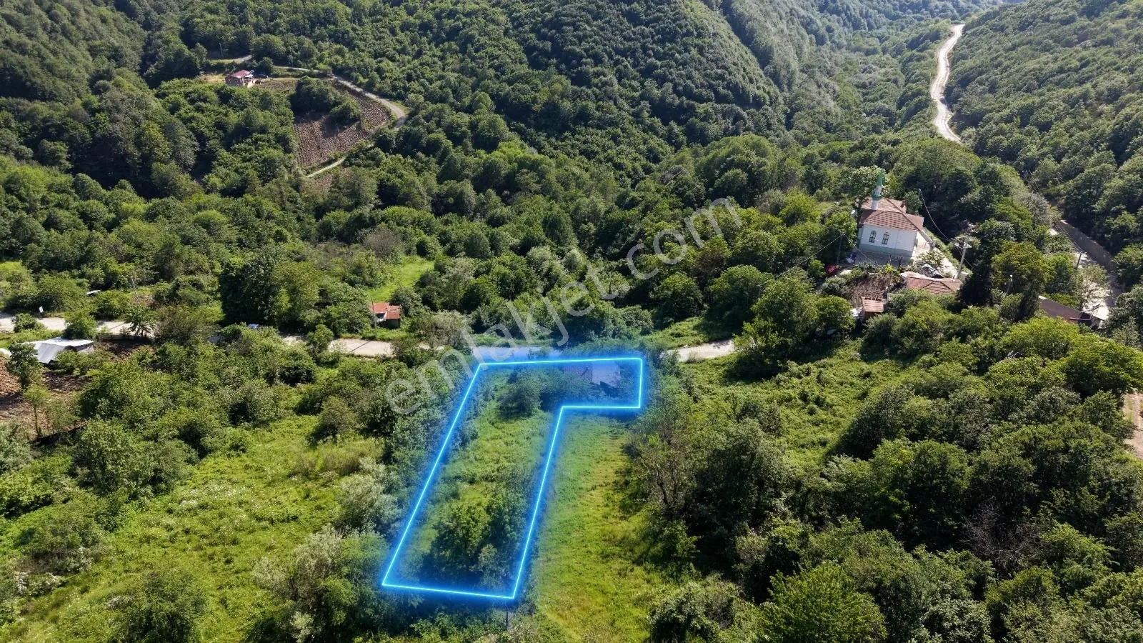 Osmaniye Köyünde Betonarme 2+1 Evi Olan 940m2 Köy İçi Arsa! - Görsel 2