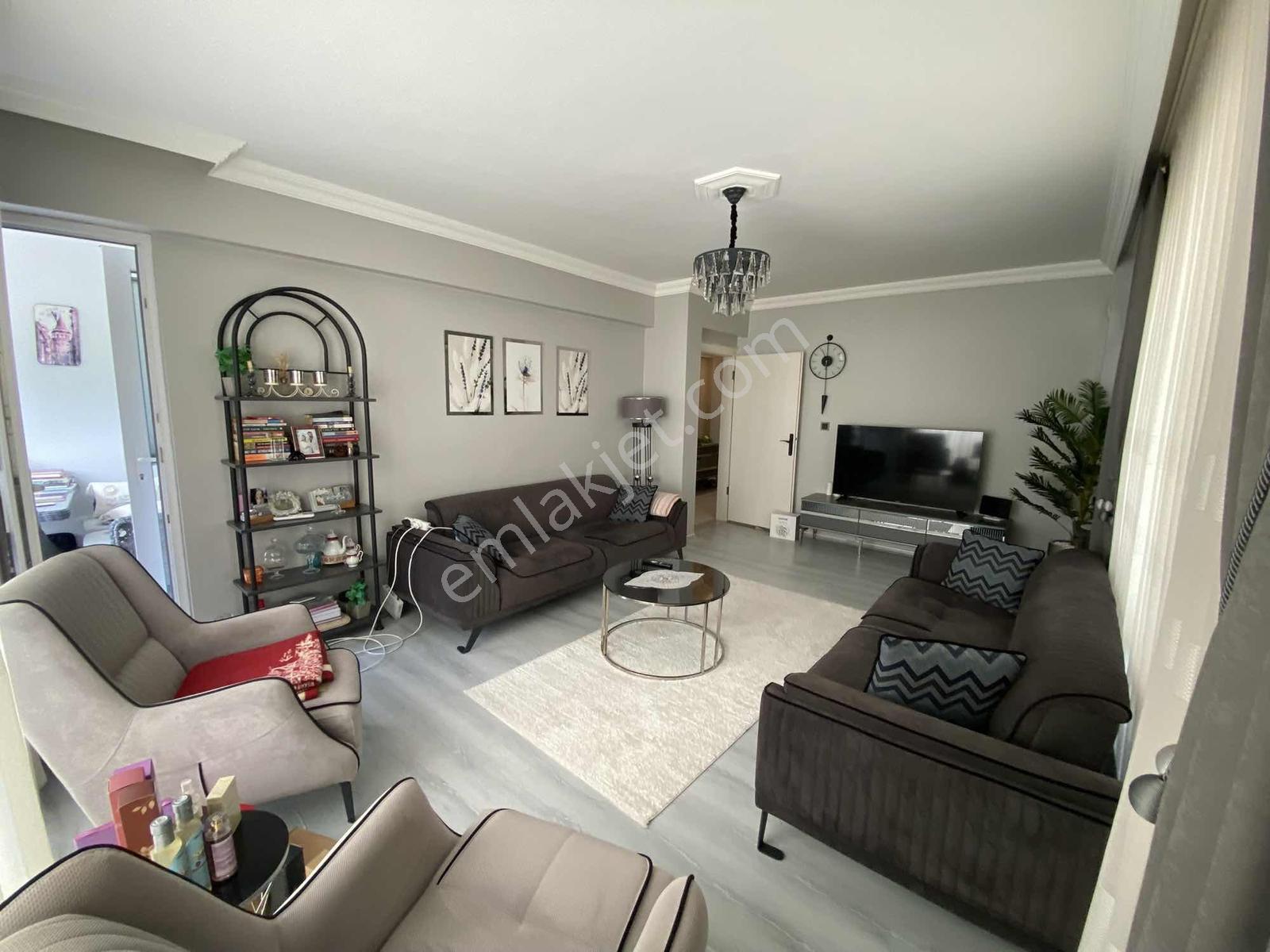 Türkan Emlaktan Sahilde 2+1 100 M² Satılık Daire - Görsel 8