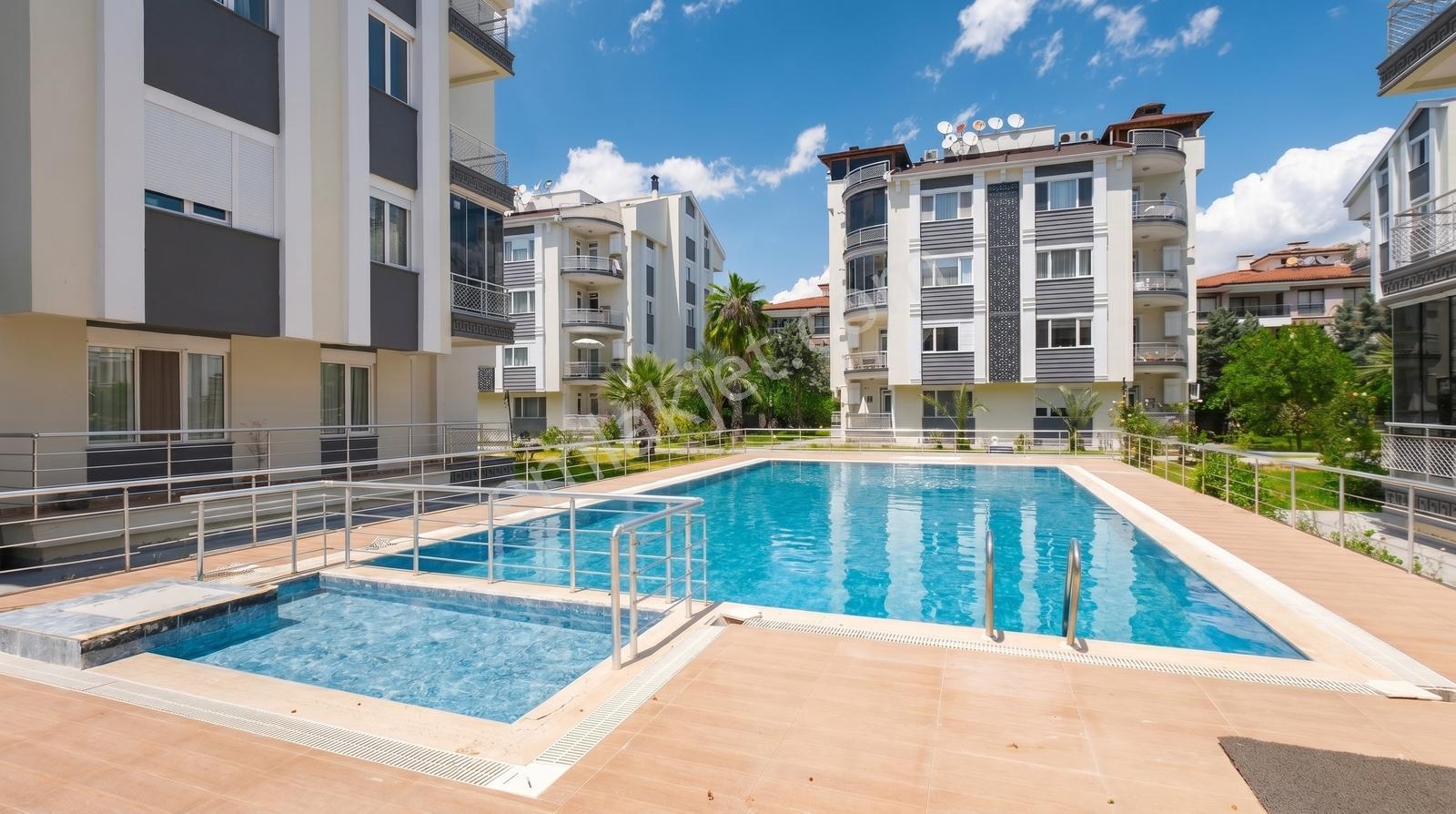 Konyaaltının Gözde Semtinde İkbal Konaklarında 5+1 Dubleks Daire - Görsel 7