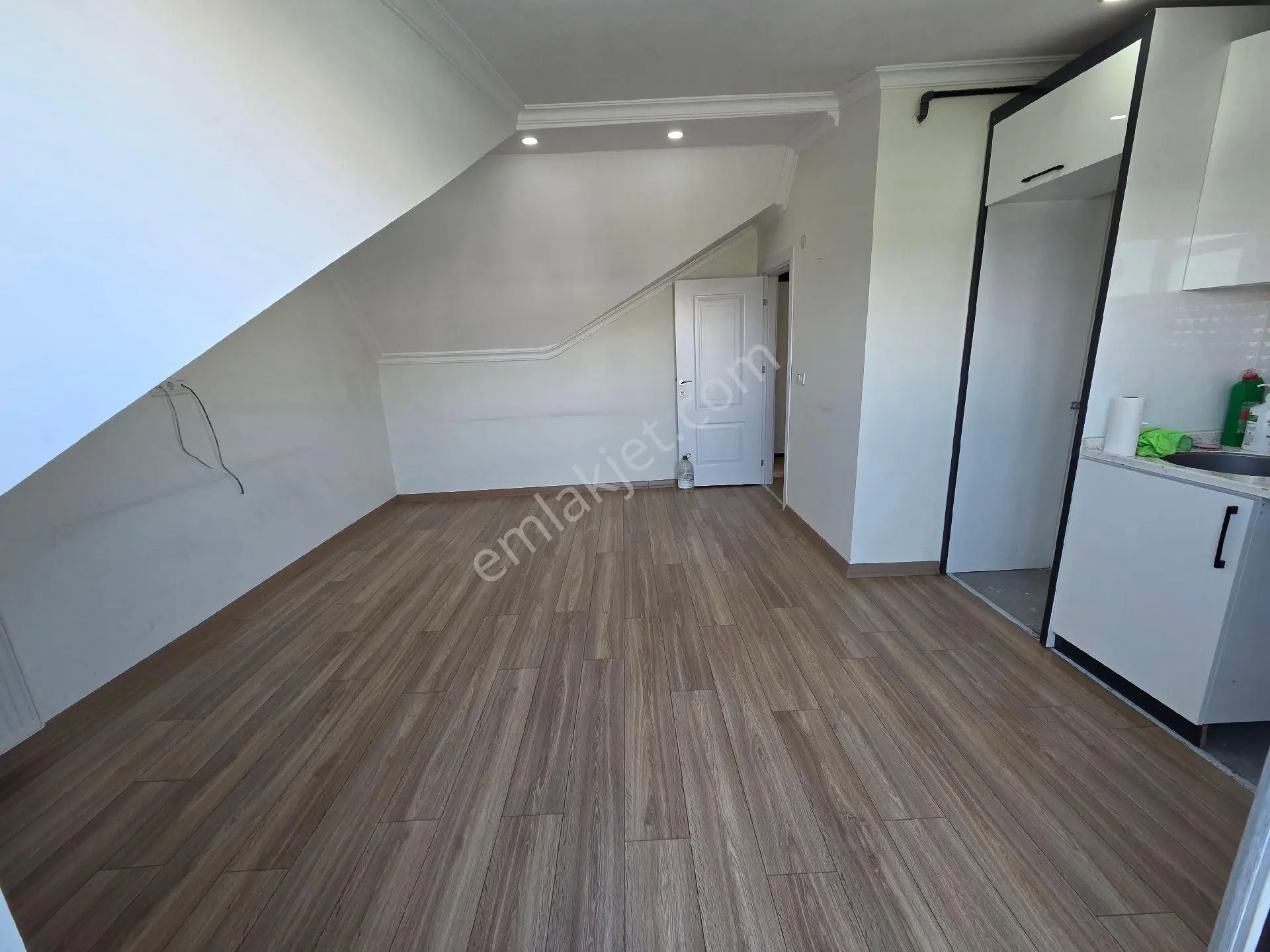 Taşoluk Mah.’de Kiralık 1+1 Daire - Görsel 3