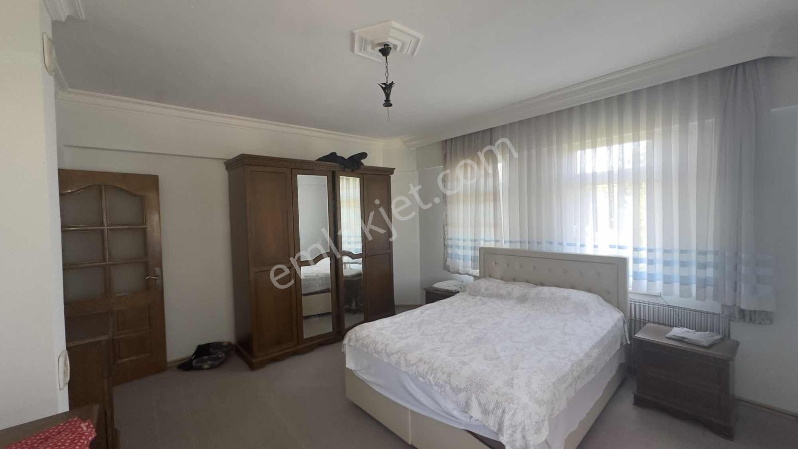 L.burgaz Ayvalıda Satılık 5300 M2 2 Arsa Ve 1000 M2 Çiftlik Evi - Görsel 28
