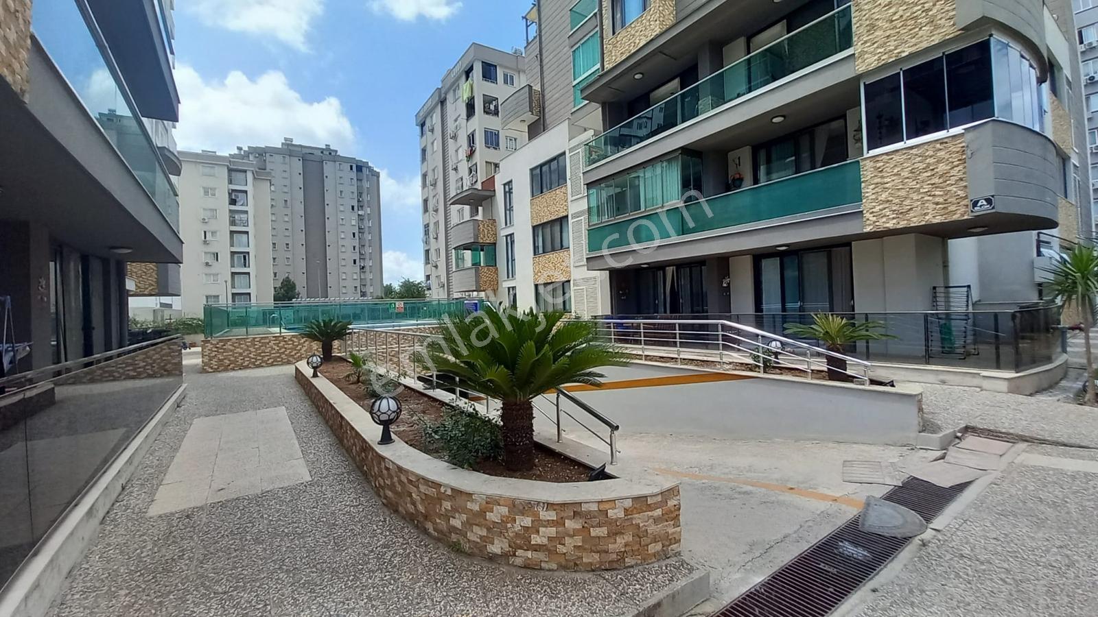 Türkmenbaşında Bahçe Katında 3+1 Havuz Sitede Satılık Daire - Görsel 5