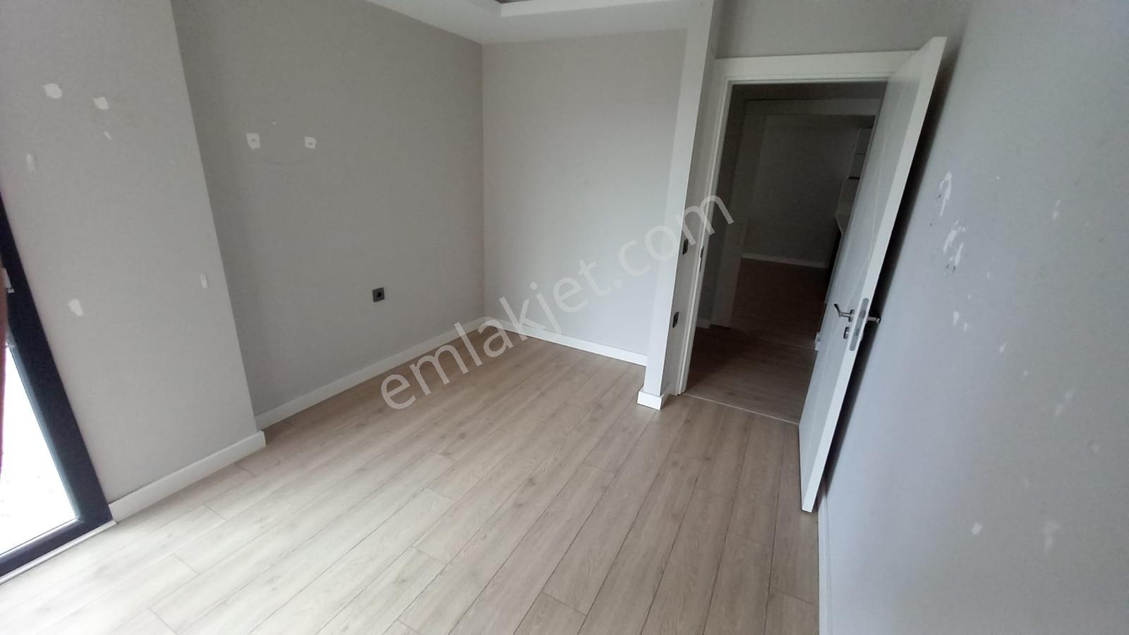 Türkmenbaşında Bahçe Katında 3+1 Havuz Sitede Satılık Daire - Görsel 24