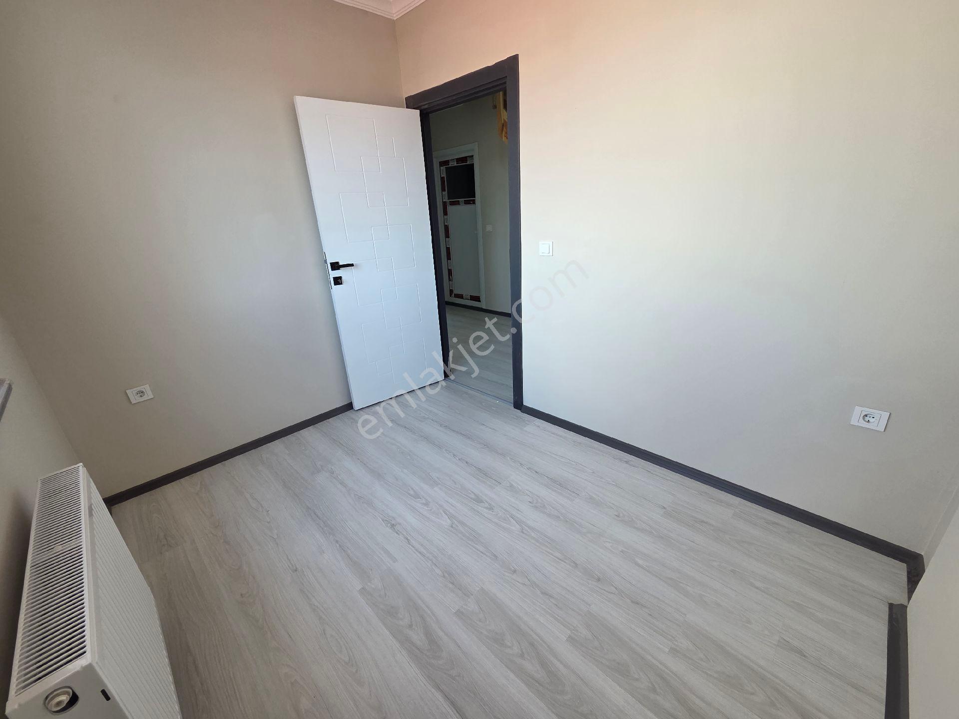 Taşoluk Kaymakamlığı'na 2 Dk Mesafede Cadde Üzerinde 4+2dublex - Görsel 17