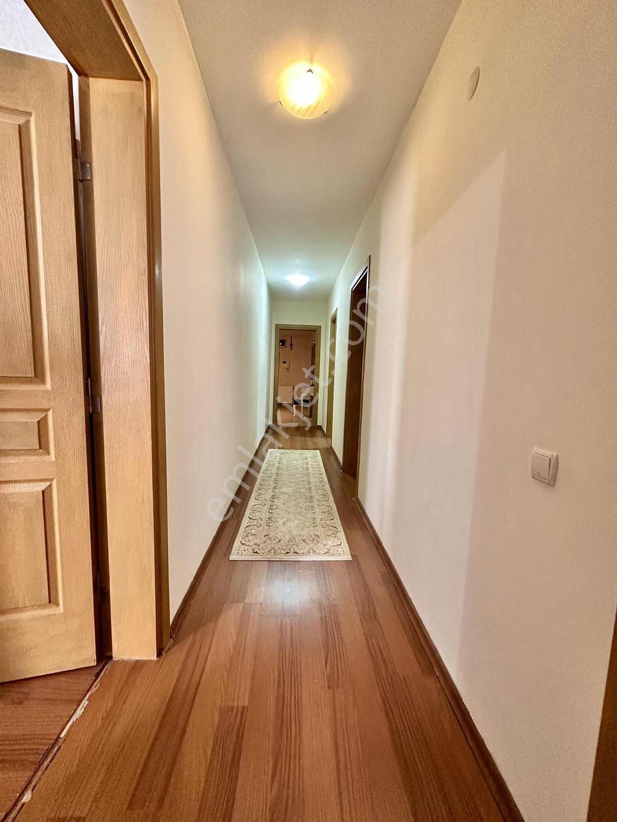 Parlamenterler Sitesi Kısa Katlı Blok Havuz Cepheli Masrafsız - Görsel 17