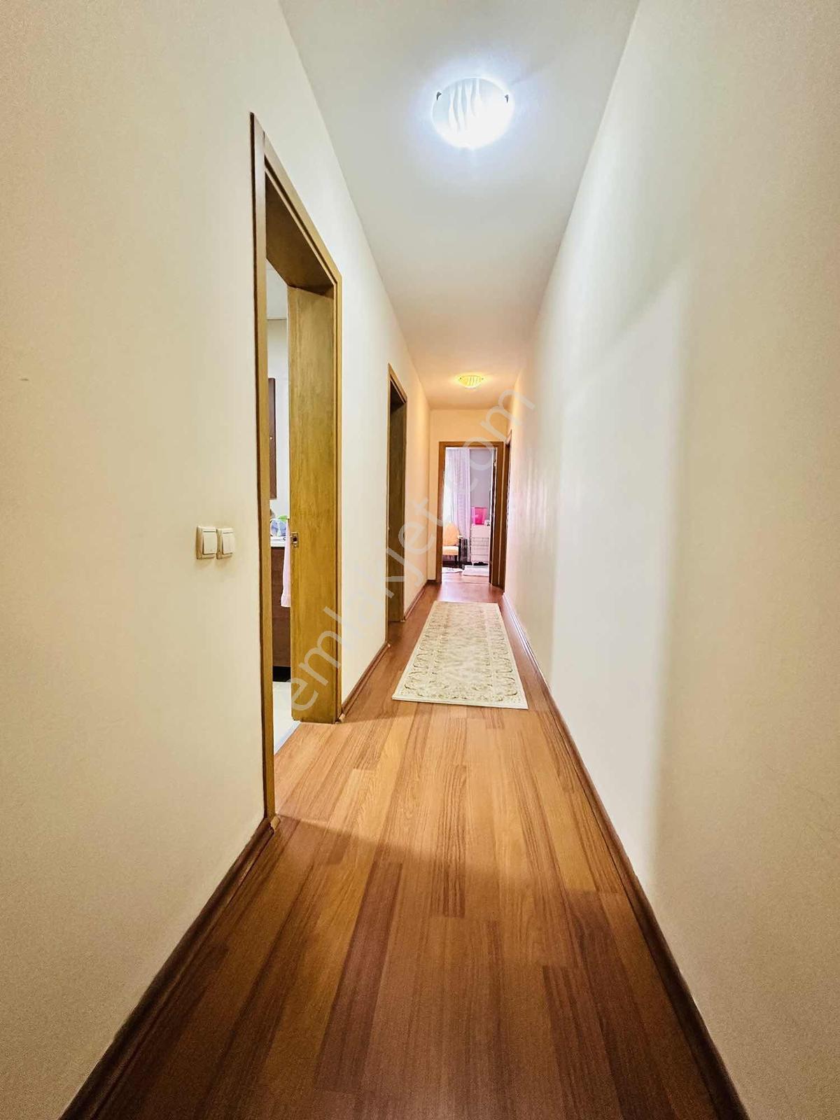Parlamenterler Sitesi Kısa Katlı Blok Havuz Cepheli Masrafsız - Görsel 10