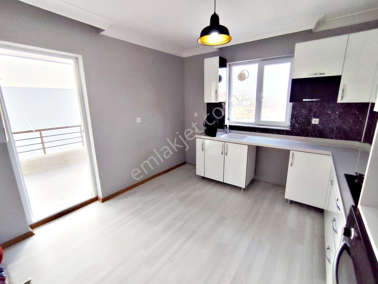 Han Gayrimenkulden Karakaya Yeni Binada 3+1 Kiralık Daire - Görsel 4