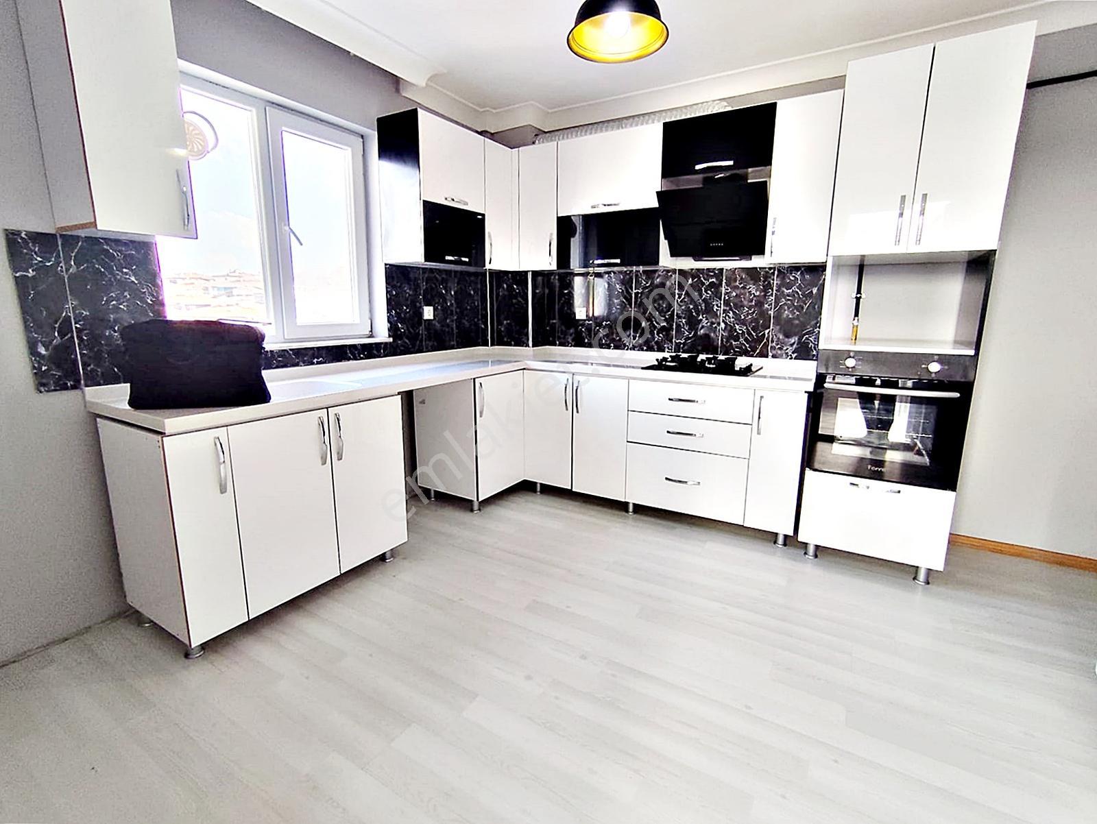 Han Gayrimenkulden Karakaya Yeni Binada 3+1 Kiralık Daire