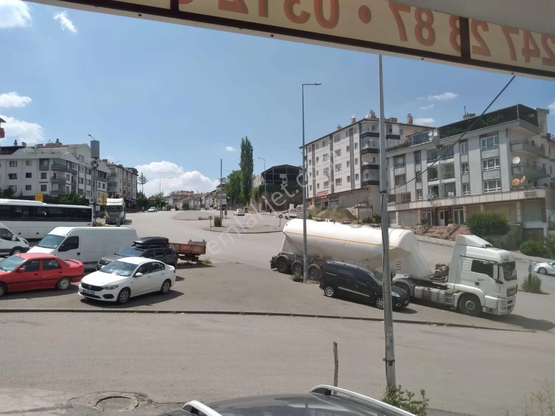 Sahibinden İki Katlı 160 M2 İki Cadde Köşesi Kiralık Dükkan - Görsel 2