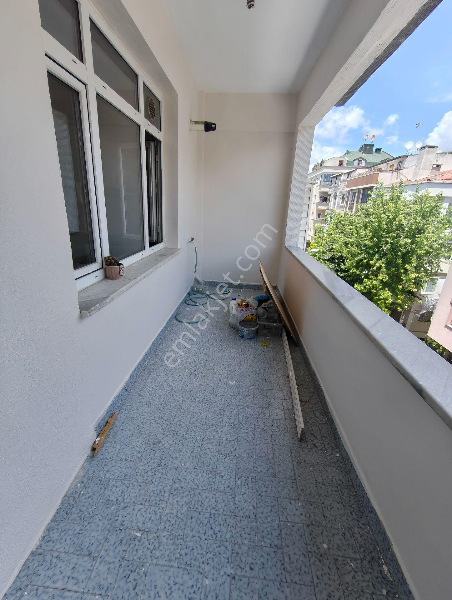 Balcıoğlundan Kocatepe Mahal. Kiralık 3. Normal Kat 120 M2 Daire - Görsel 3