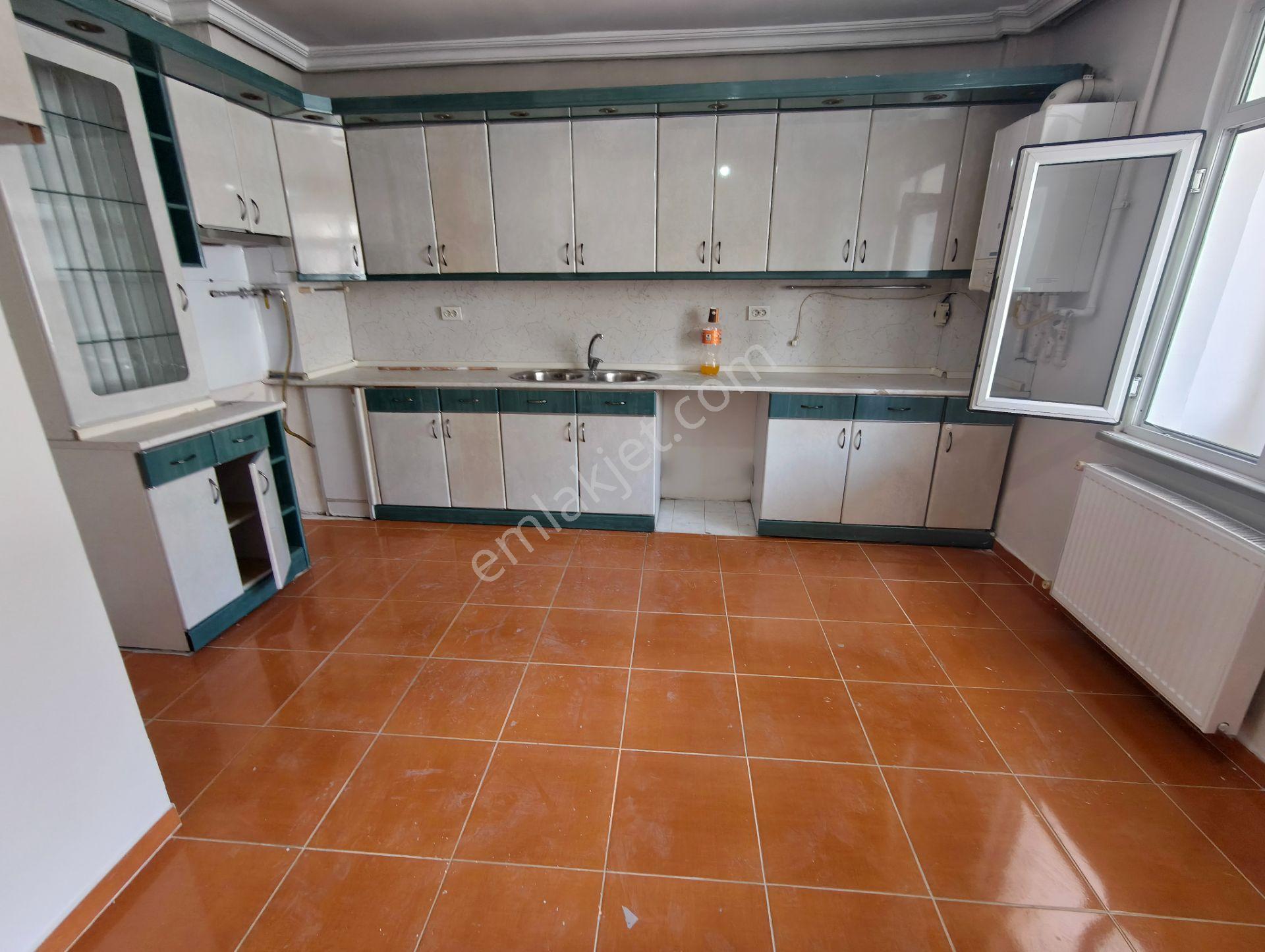 Balcıoğlundan Kocatepe Mahal. Kiralık 3. Normal Kat 120 M2 Daire - Görsel 15