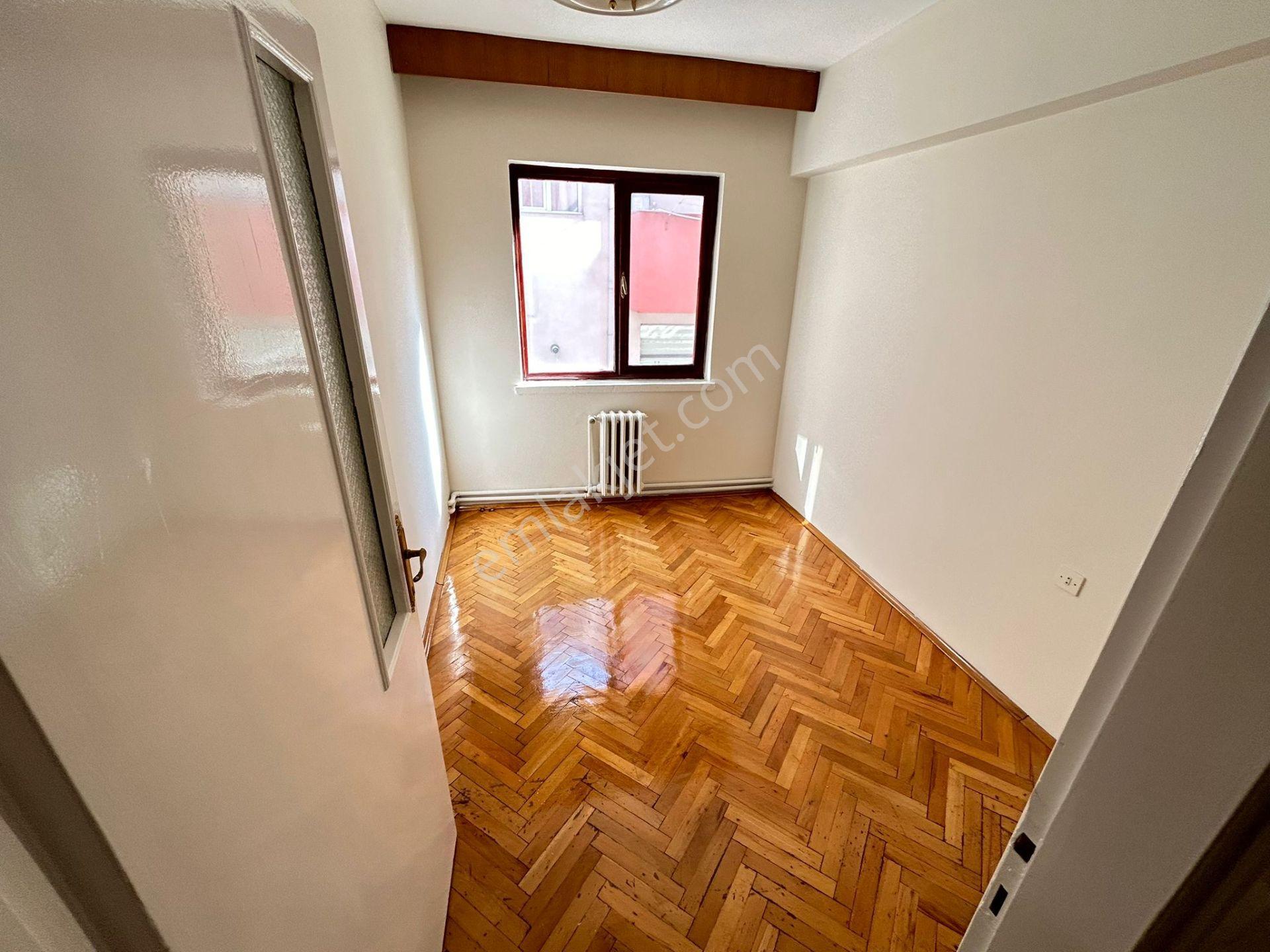 Taner'den Dikmen Ece Cad'de 3+1 Orta Kat Bağımsız Ön Cephe G.doğ - Görsel 9