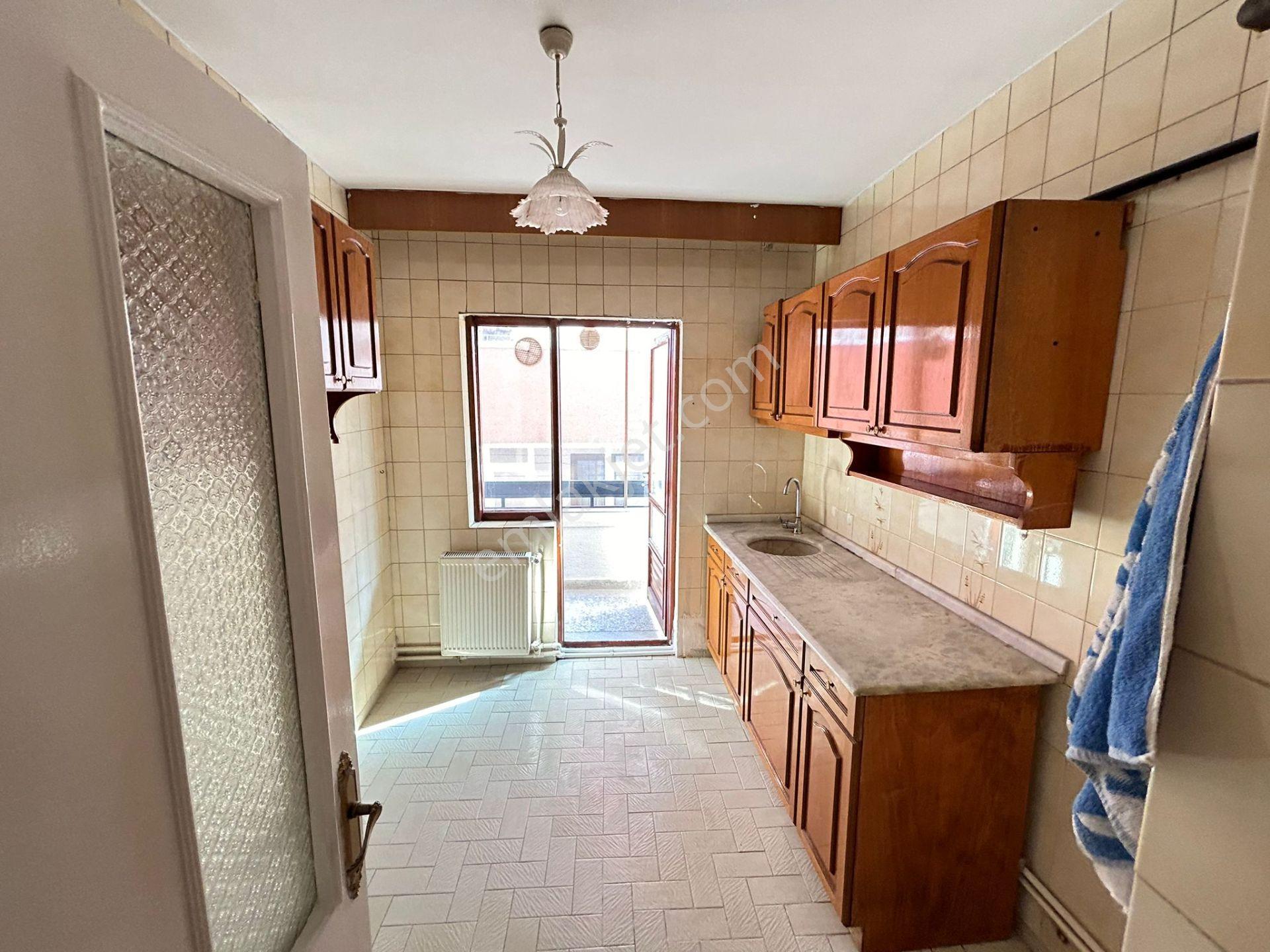 Taner'den Dikmen Ece Cad'de 3+1 Orta Kat Bağımsız Ön Cephe G.doğ - Görsel 7