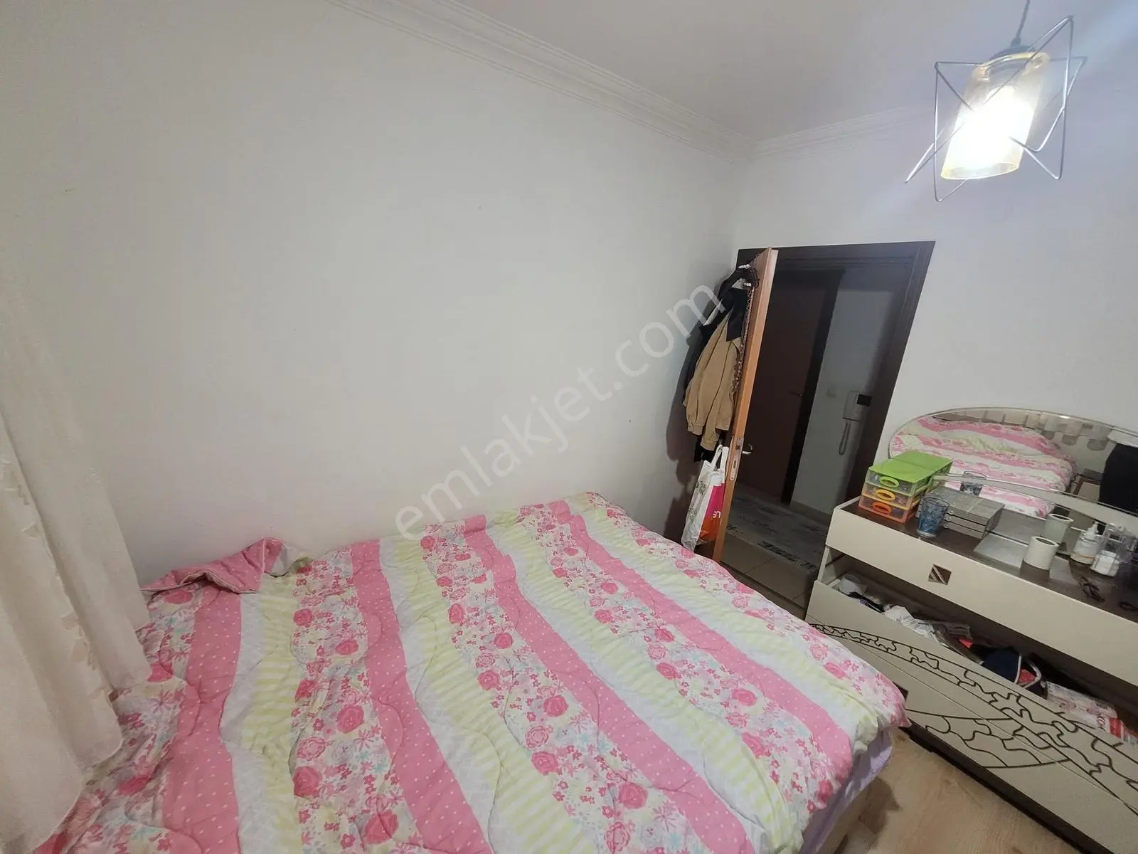 Üniversiteye Yakın Kültür Mahallesi'nde Eşyalı Satılık 2+1 Daire - Görsel 5