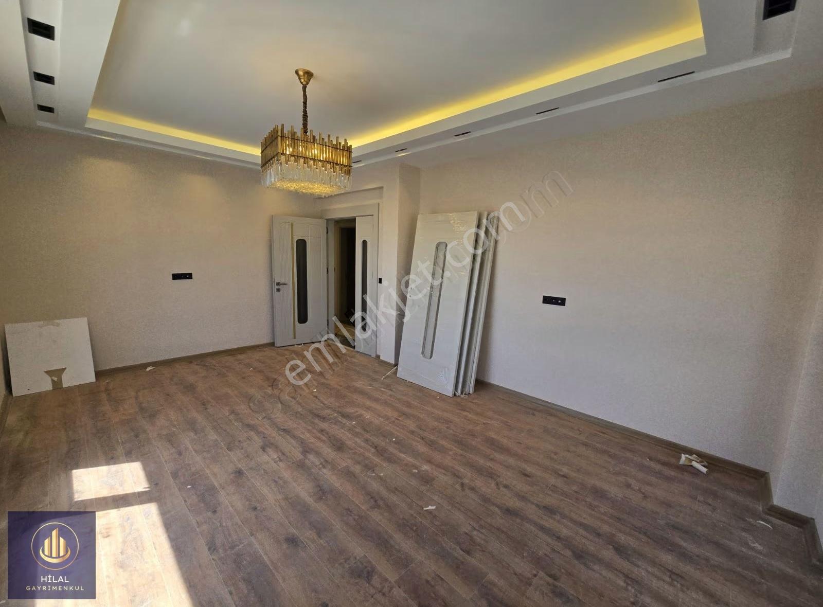 Akkent Merkezde Ultra Lüks 2.5+1 Daire 130m² - Görsel 9