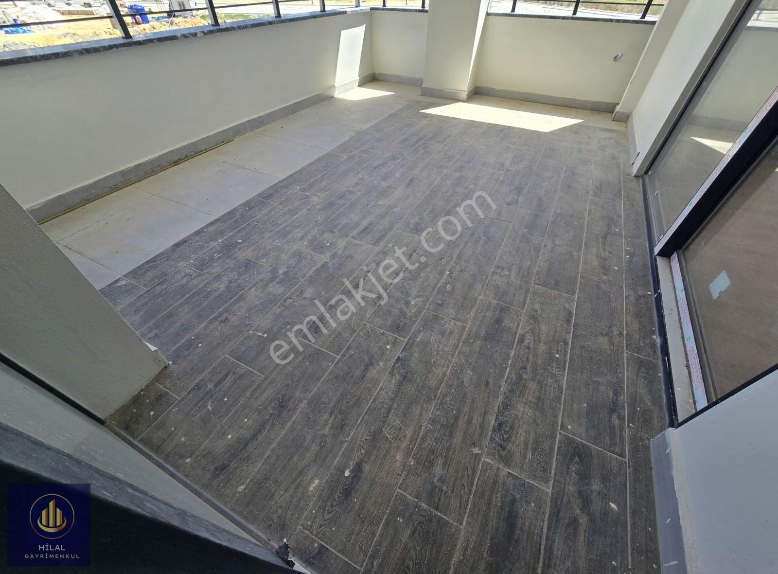 Akkent Merkezde Ultra Lüks 2.5+1 Daire 130m² - Görsel 17