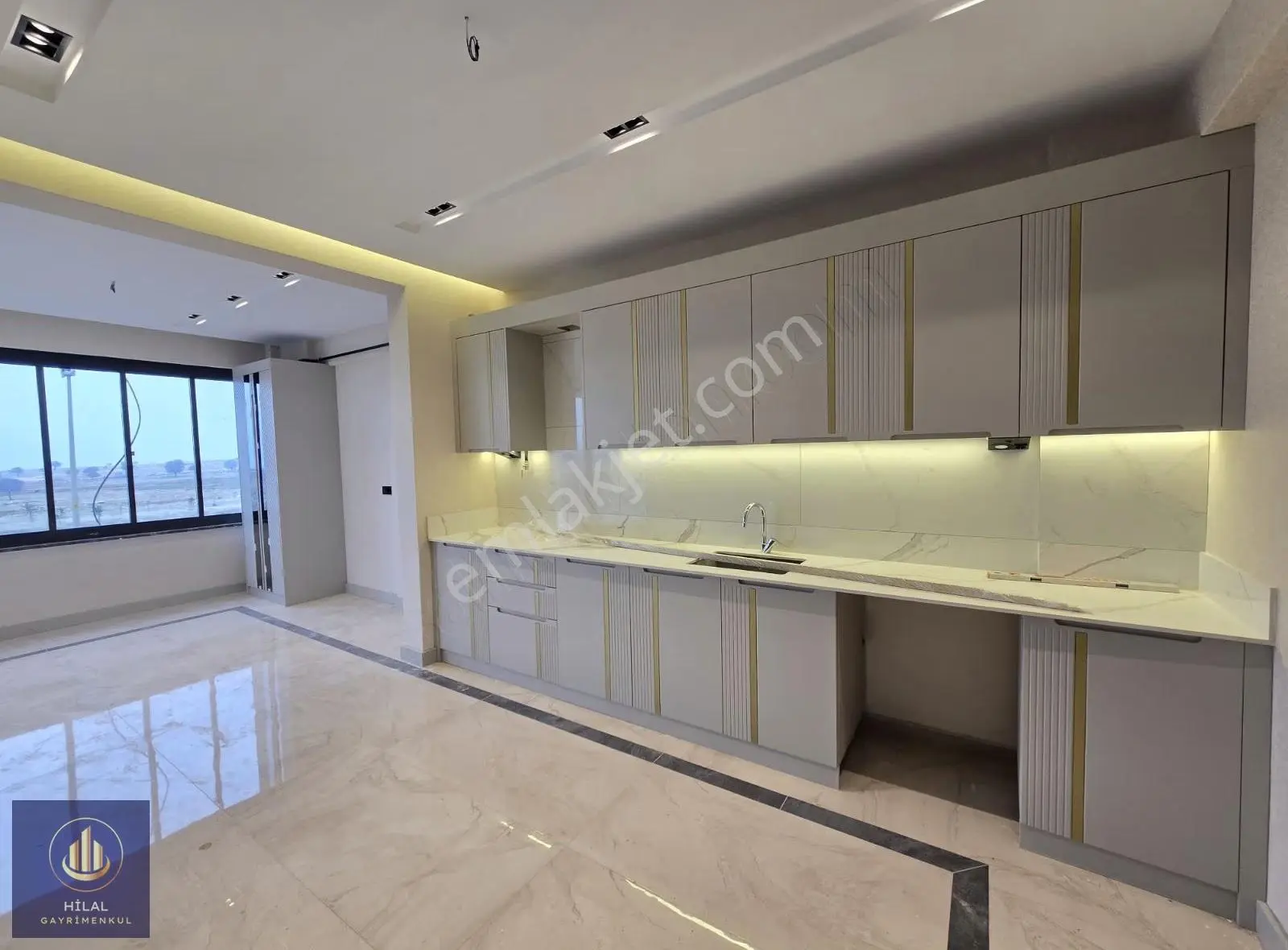Akkent'te İlk Fore Kazıklı Projede 180m² 3.5+1 Lüks Daire - Görsel 2