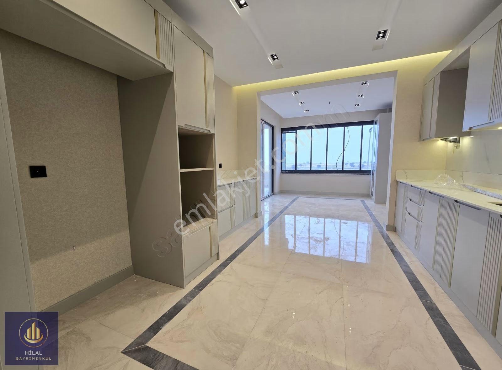 Akkent'te İlk Fore Kazıklı Projede 180m² 3.5+1 Lüks Daire