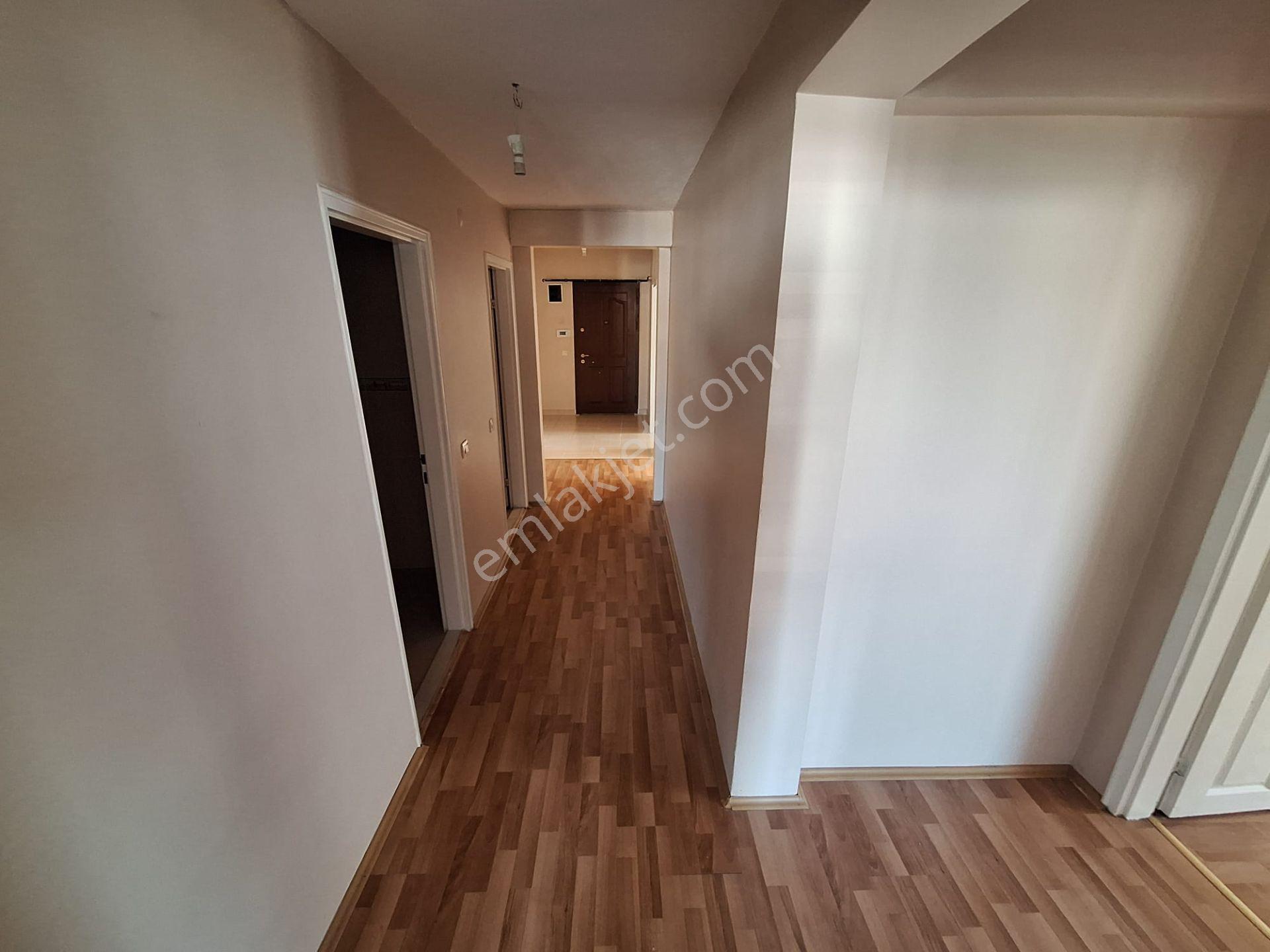 Turkuaz Gayrimenkulden Ahimesut Mah.de 3+1 Kiralık Daire - Görsel 15