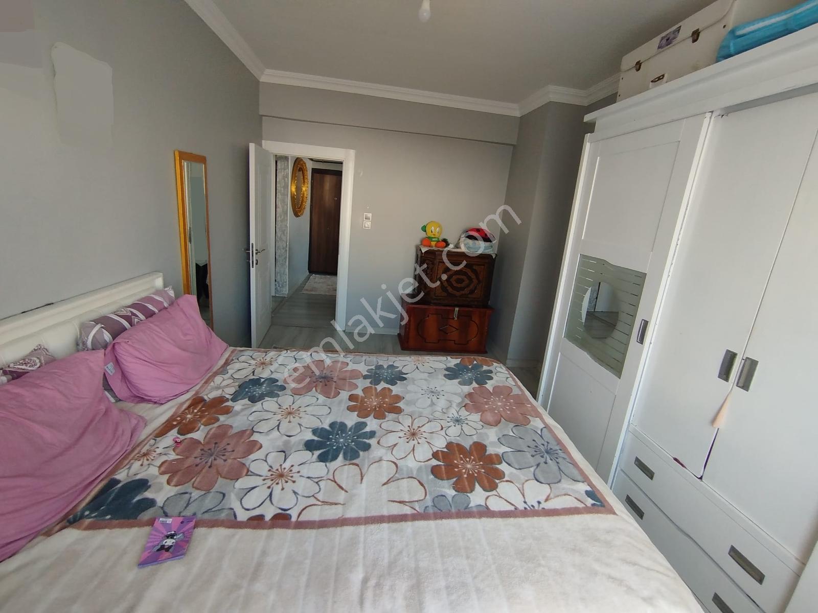 Gemlik İstiklal Caddesi Üzerinde 3+1 Satılık Masrafsız Daire - Görsel 8