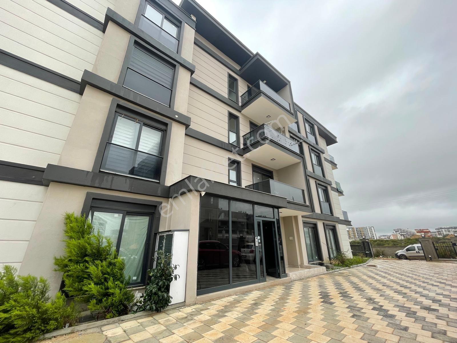 Altıntaş'ta Havuzlu Site İçinde İskanlı Satılık 1+1 Daire - Görsel 5
