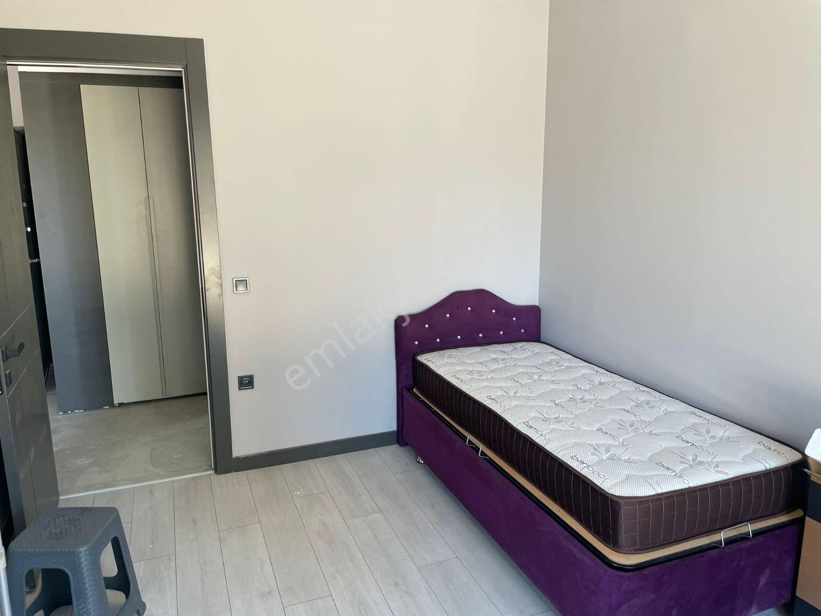 Altıntaş'ta Havuzlu Site İçinde İskanlı Satılık 1+1 Daire - Görsel 28