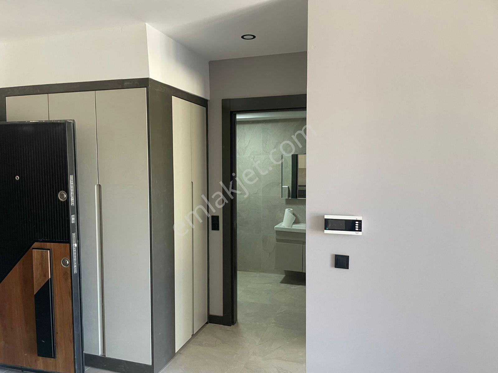 Altıntaş'ta Havuzlu Site İçinde İskanlı Satılık 1+1 Daire - Görsel 25