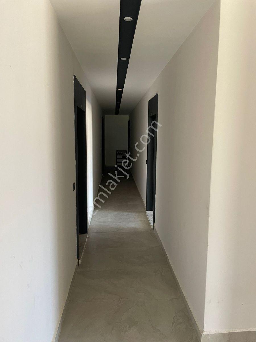 Altıntaş'ta Havuzlu Site İçinde İskanlı Satılık 1+1 Daire - Görsel 24