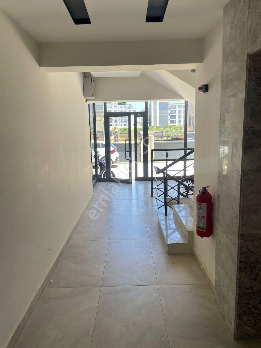 Altıntaş'ta Havuzlu Site İçinde İskanlı Satılık 1+1 Daire - Görsel 27