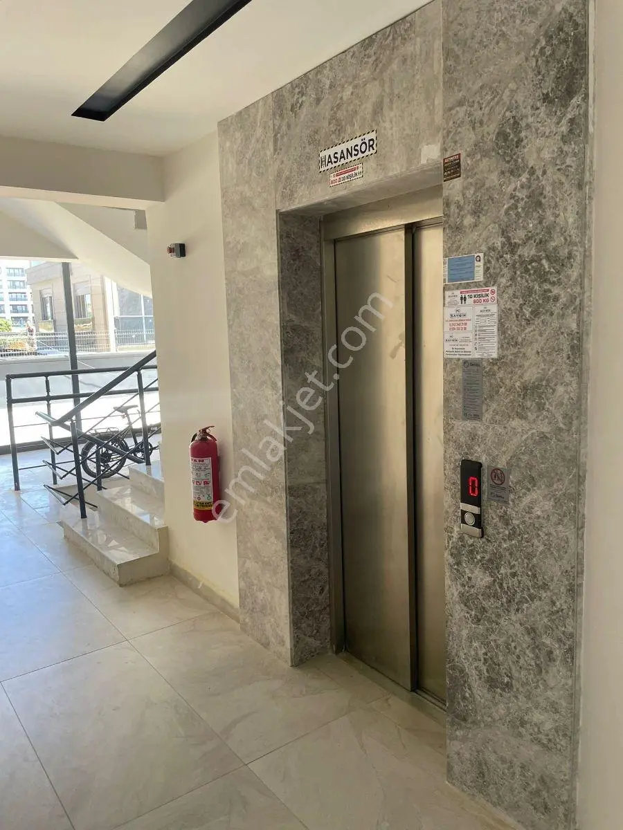 Altıntaş'ta Havuzlu Site İçinde İskanlı Satılık 1+1 Daire - Görsel 31