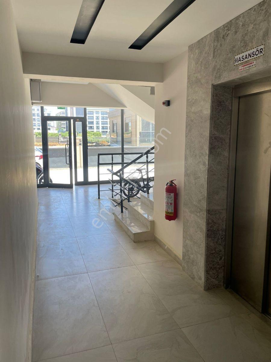 Altıntaş'ta Havuzlu Site İçinde İskanlı Satılık 1+1 Daire - Görsel 10