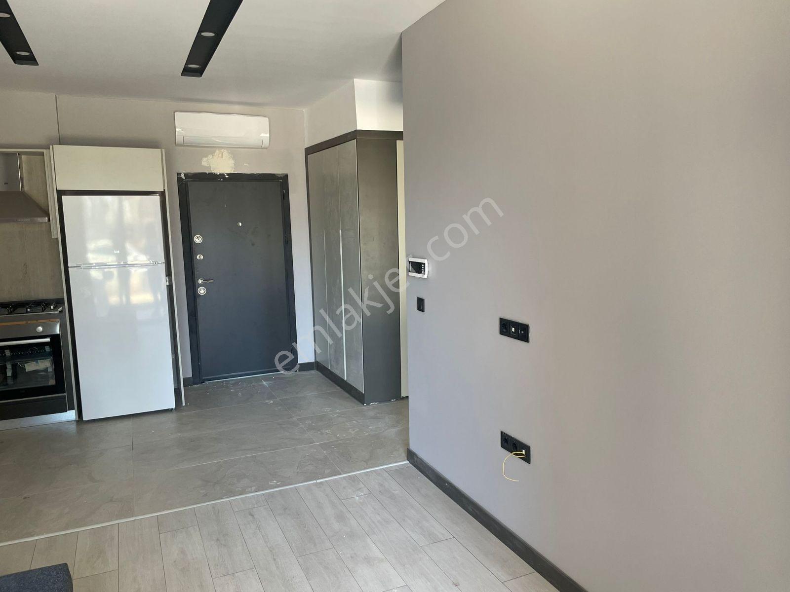 Altıntaş'ta Havuzlu Site İçinde İskanlı Satılık 1+1 Daire - Görsel 18