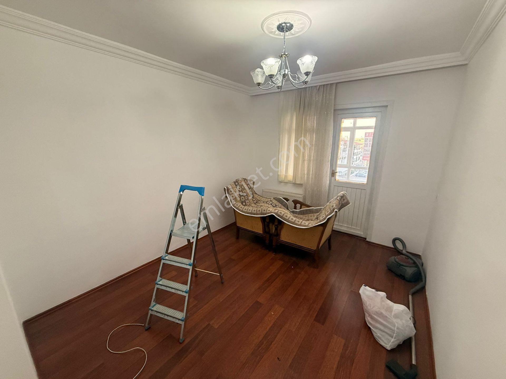 Keçiörende Kafkaslar Mah De Cadde Üstü Orta Katta Geniş Asansörlü3+1 Daire - Görsel 16