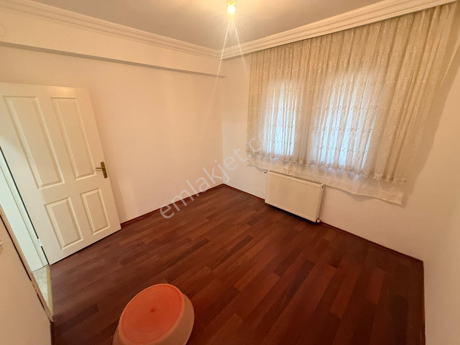 Keçiörende Kafkaslar Mah De Cadde Üstü Orta Katta Geniş Asansörlü3+1 Daire - Görsel 15