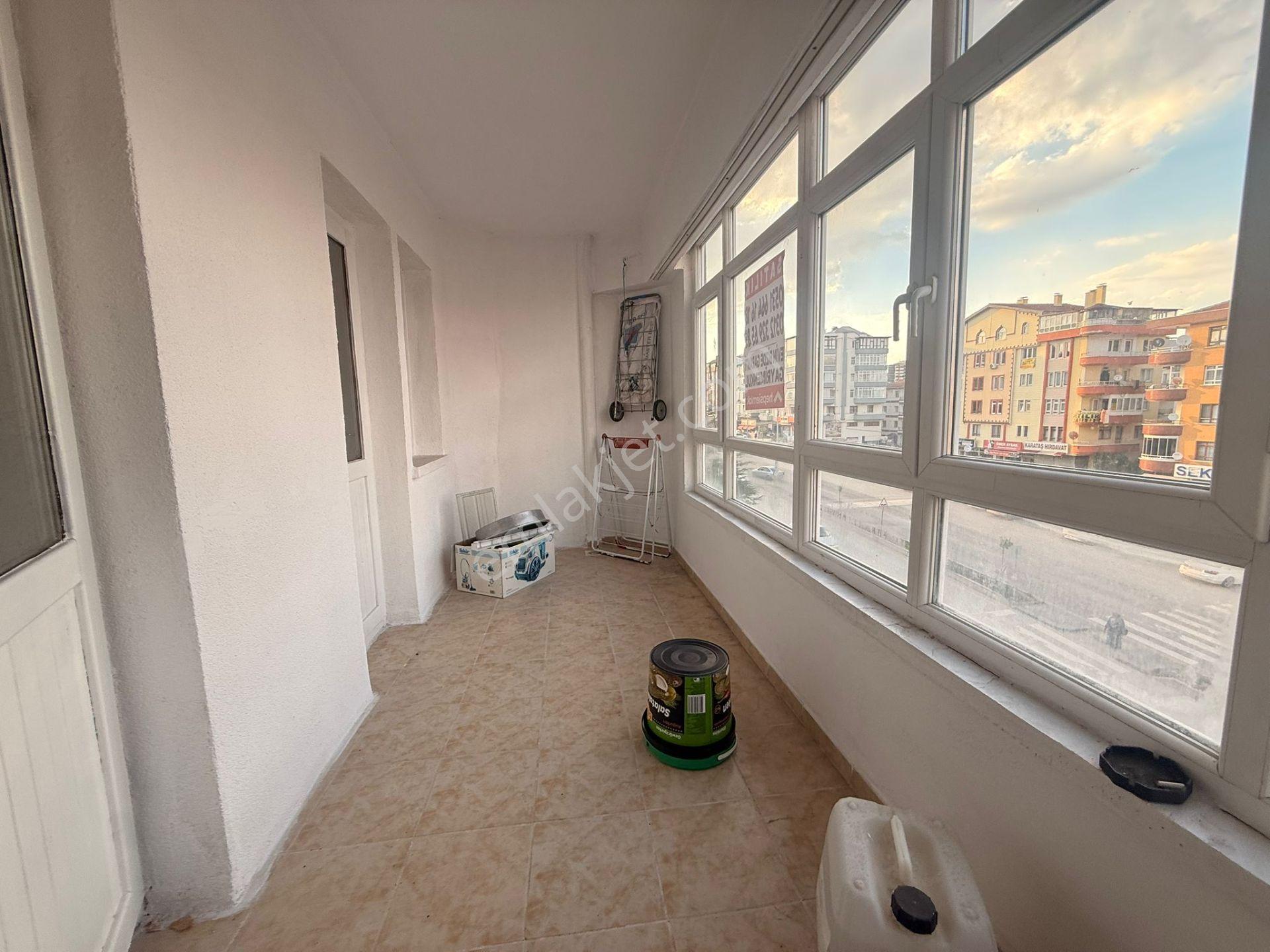 Keçiörende Kafkaslar Mah De Cadde Üstü Orta Katta Geniş Asansörlü3+1 Daire - Görsel 19