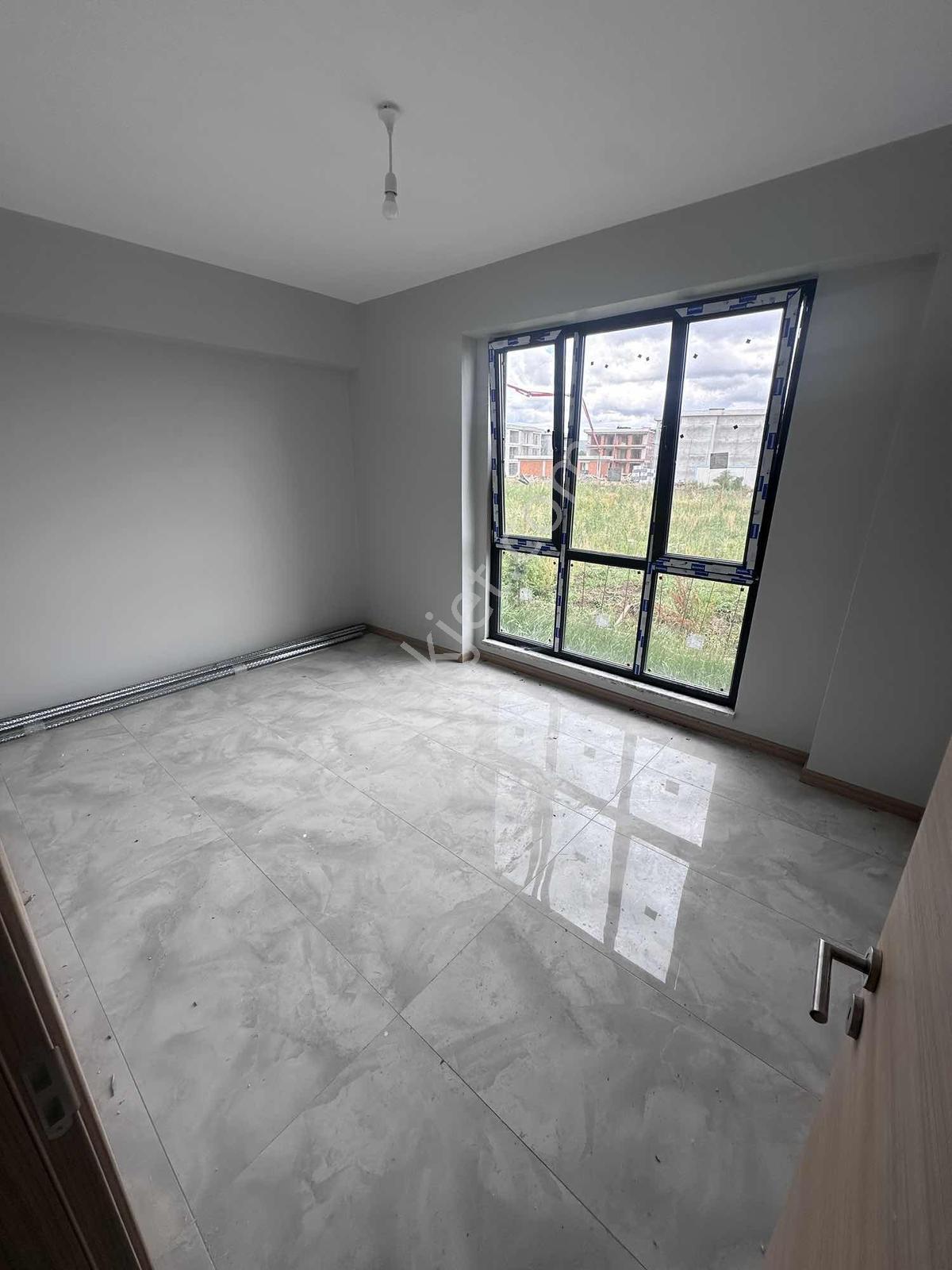 Arkun Gayrimenkul'den Merkezi Lokayonda 2+1 Kullanışlı Daire - Görsel 6