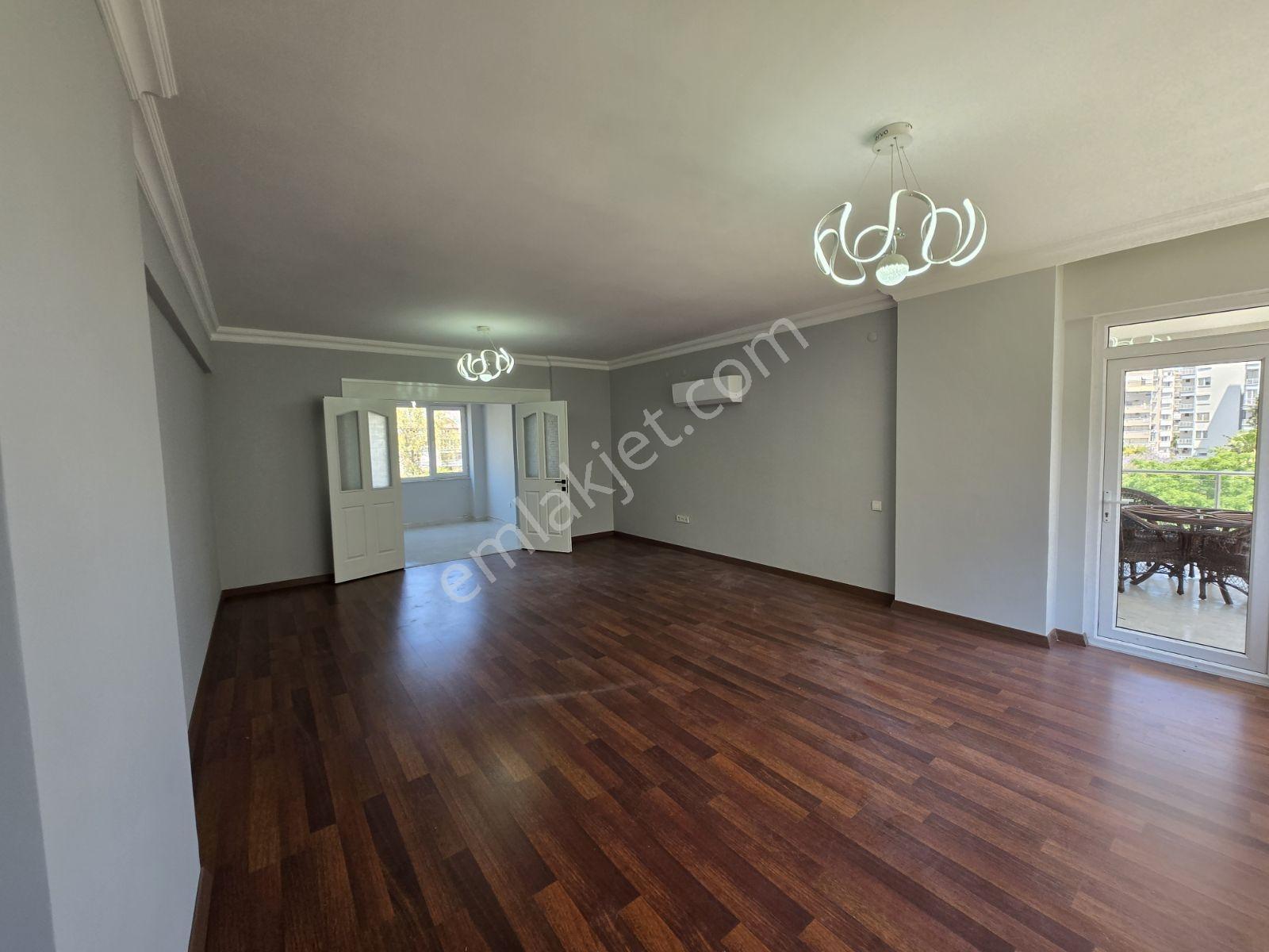 Fener'in En Prestijli Noktasında,oturuma Hazır 160 M² Geniş 3+1 - Görsel 11