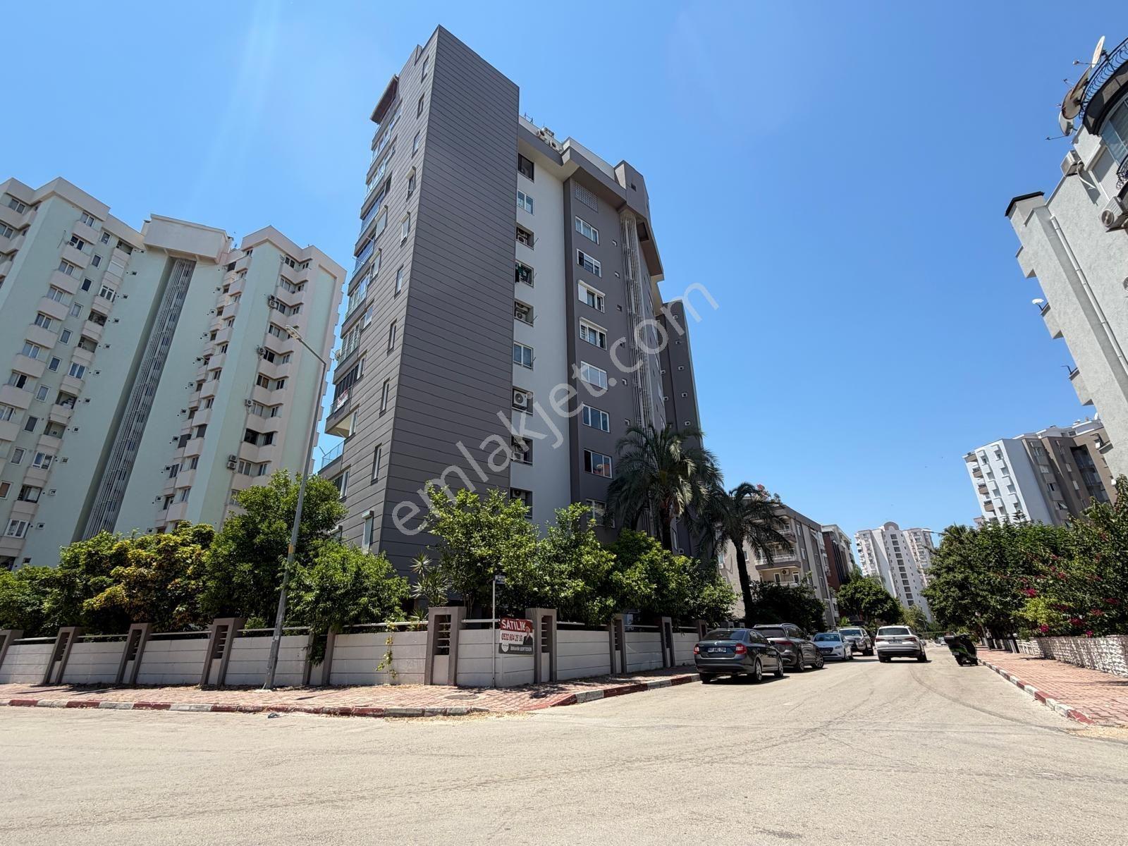 Fener'de Medical Park Yakını, Geniş Bahçeli Sitede Lüks 3+1 - Görsel 9
