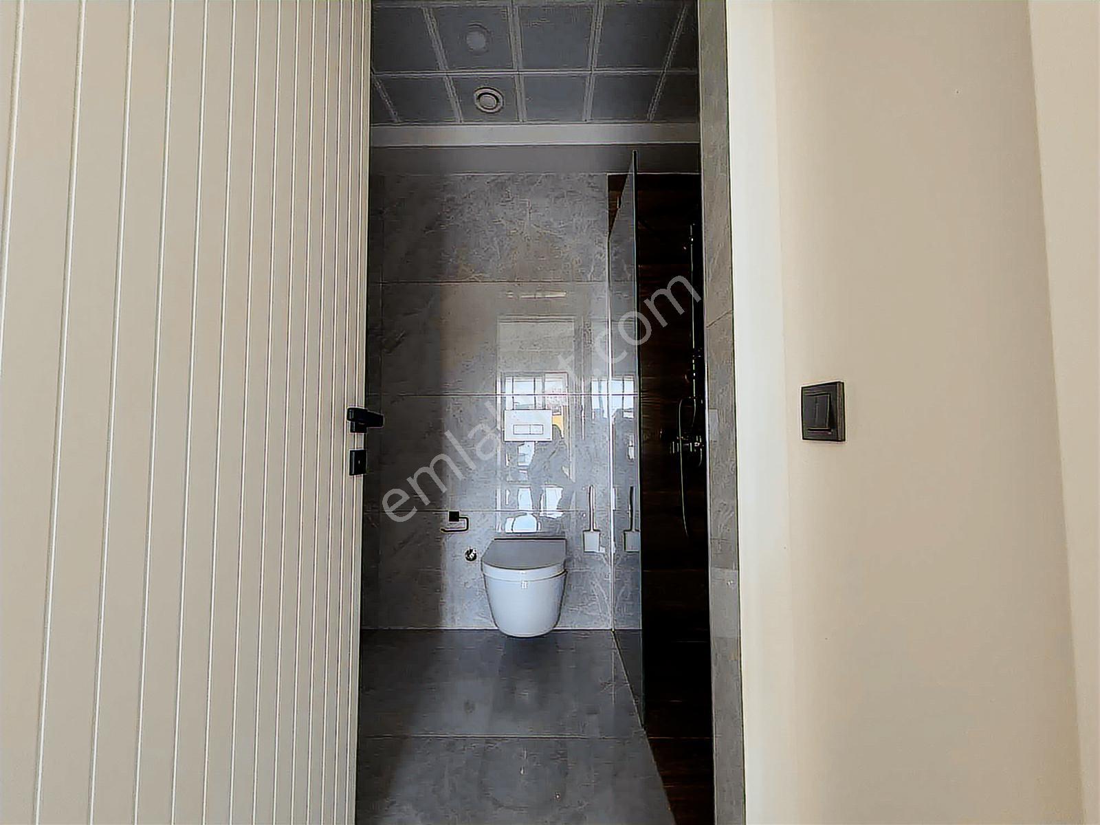 Altıntaş'ın En Elit Sitesi Tk 77'de Ebeveyn Banyolu Kiralık 2+1 - Görsel 14