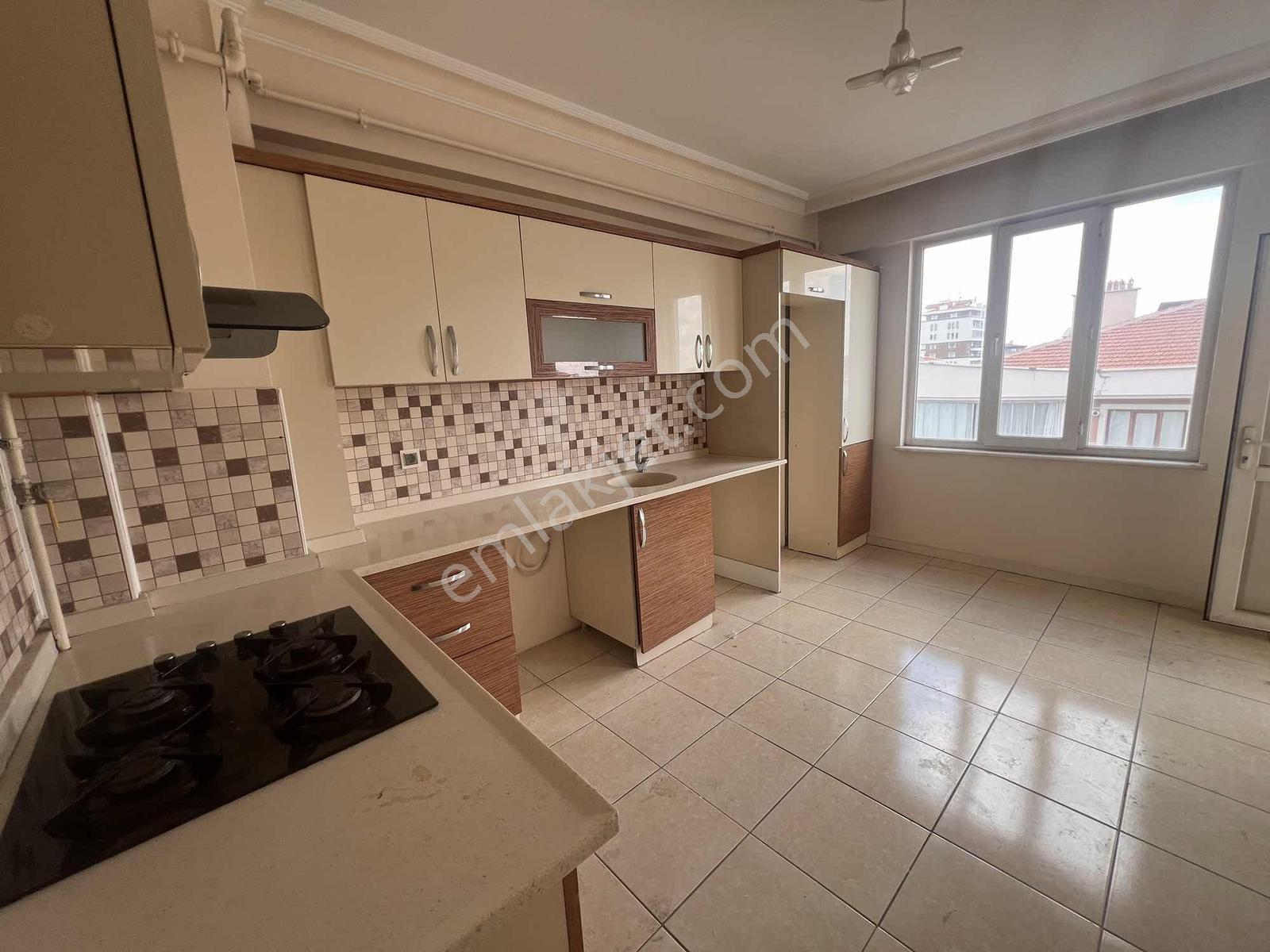 Fetih Cad Kiralık 3+1 Daire - Görsel 5