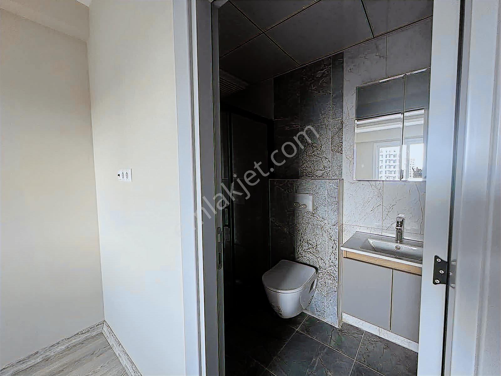Satılık 3+1 Yaz Kış Oturula Bilinilir Sıfır Daire Deniz Havuz - Görsel 34