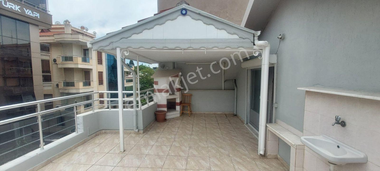Buca Menderes Mahallesinde Kiralık Dubleks - Görsel 18