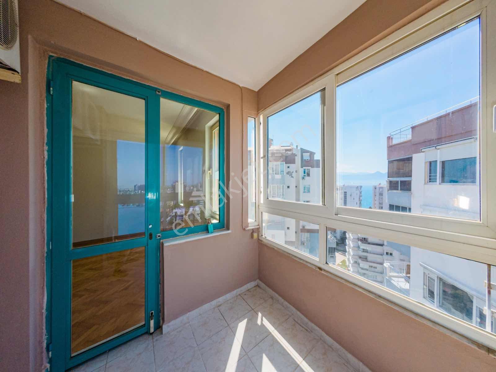 Berrin Kavcar'dan Fener'de Denize Sıfır Kiralık Daire - Görsel 9
