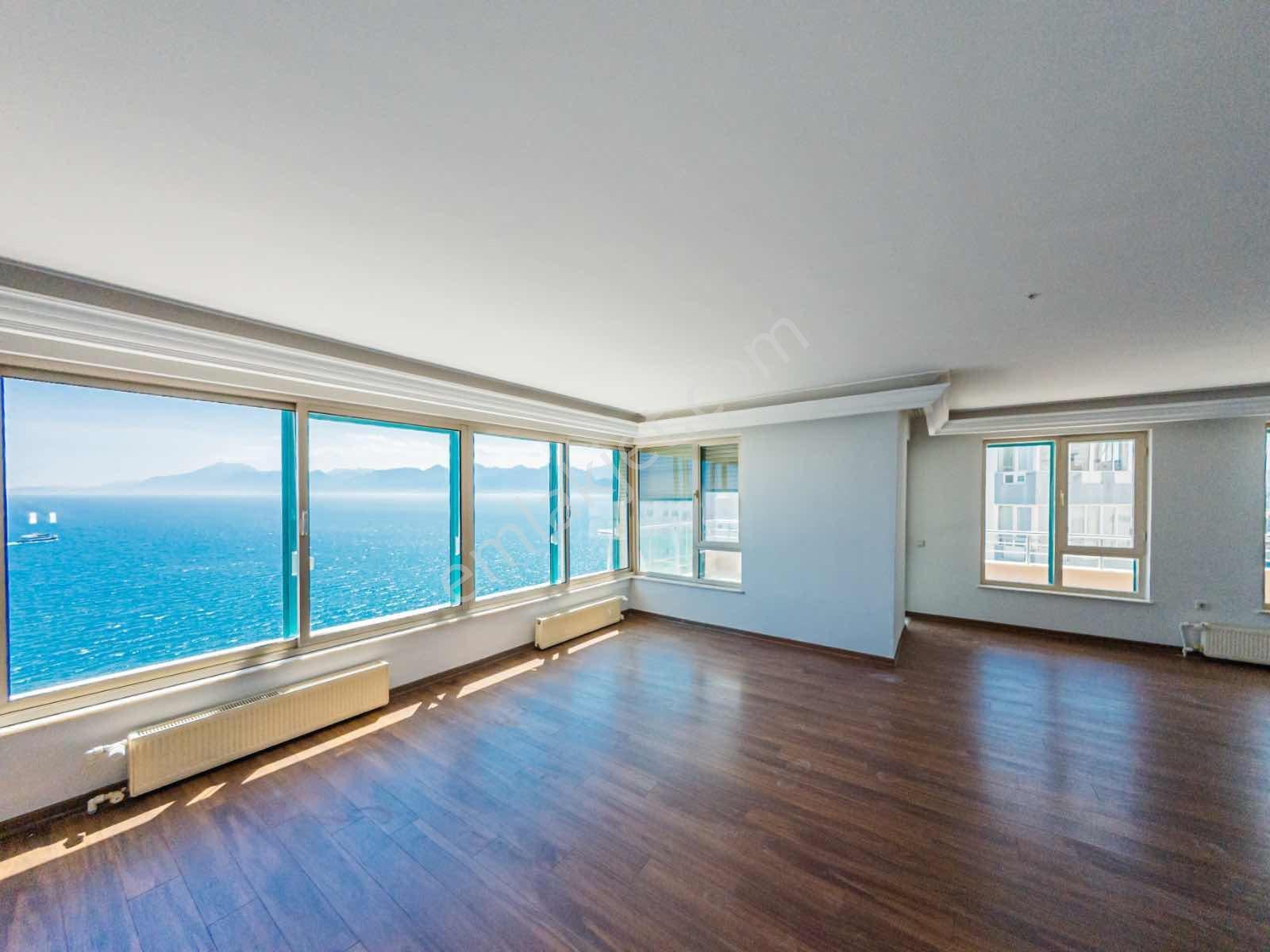 Berrin Kavcar'dan Fener'de Denize Sıfır Kiralık Daire - Görsel 16
