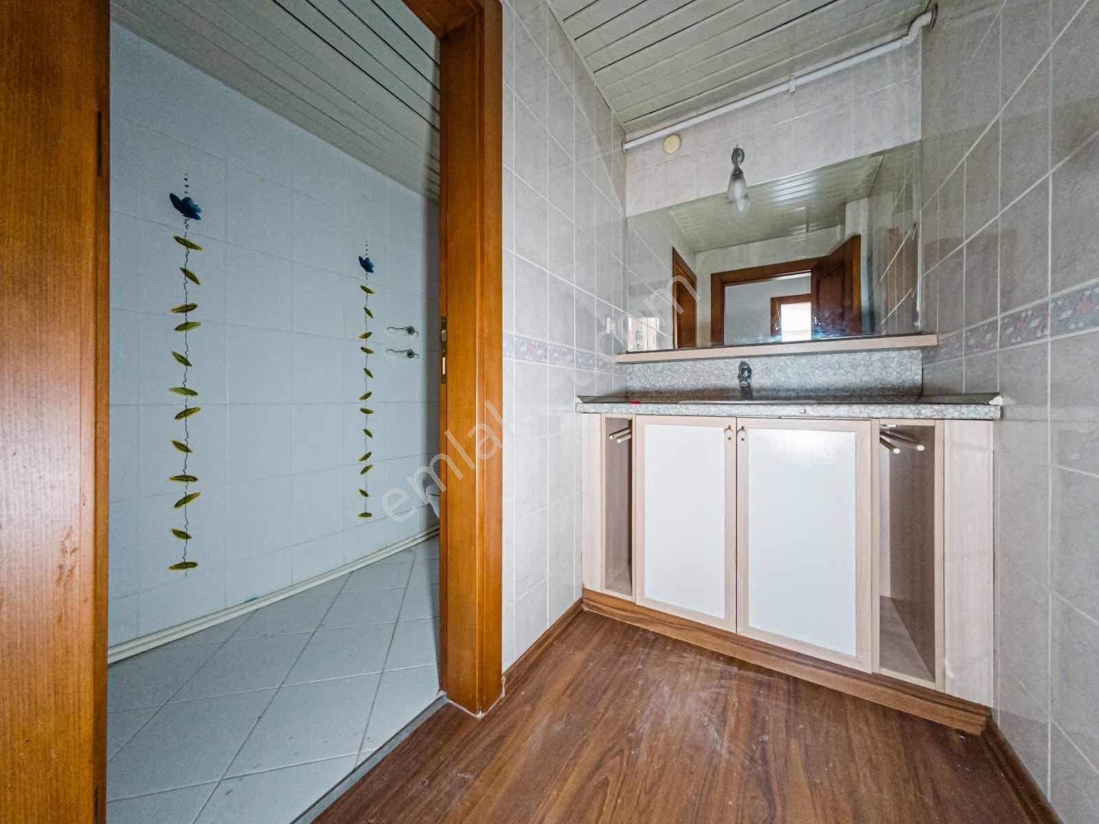 Berrin Kavcar'dan Fener'de Denize Sıfır Kiralık Daire - Görsel 20