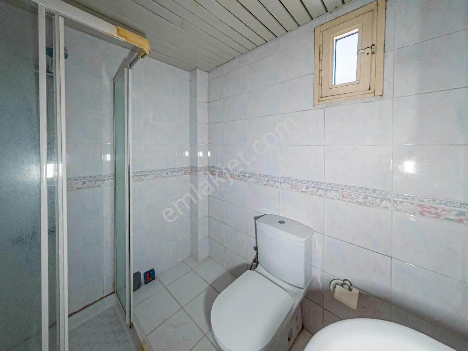 Berrin Kavcar'dan Fener'de Denize Sıfır Kiralık Daire - Görsel 27