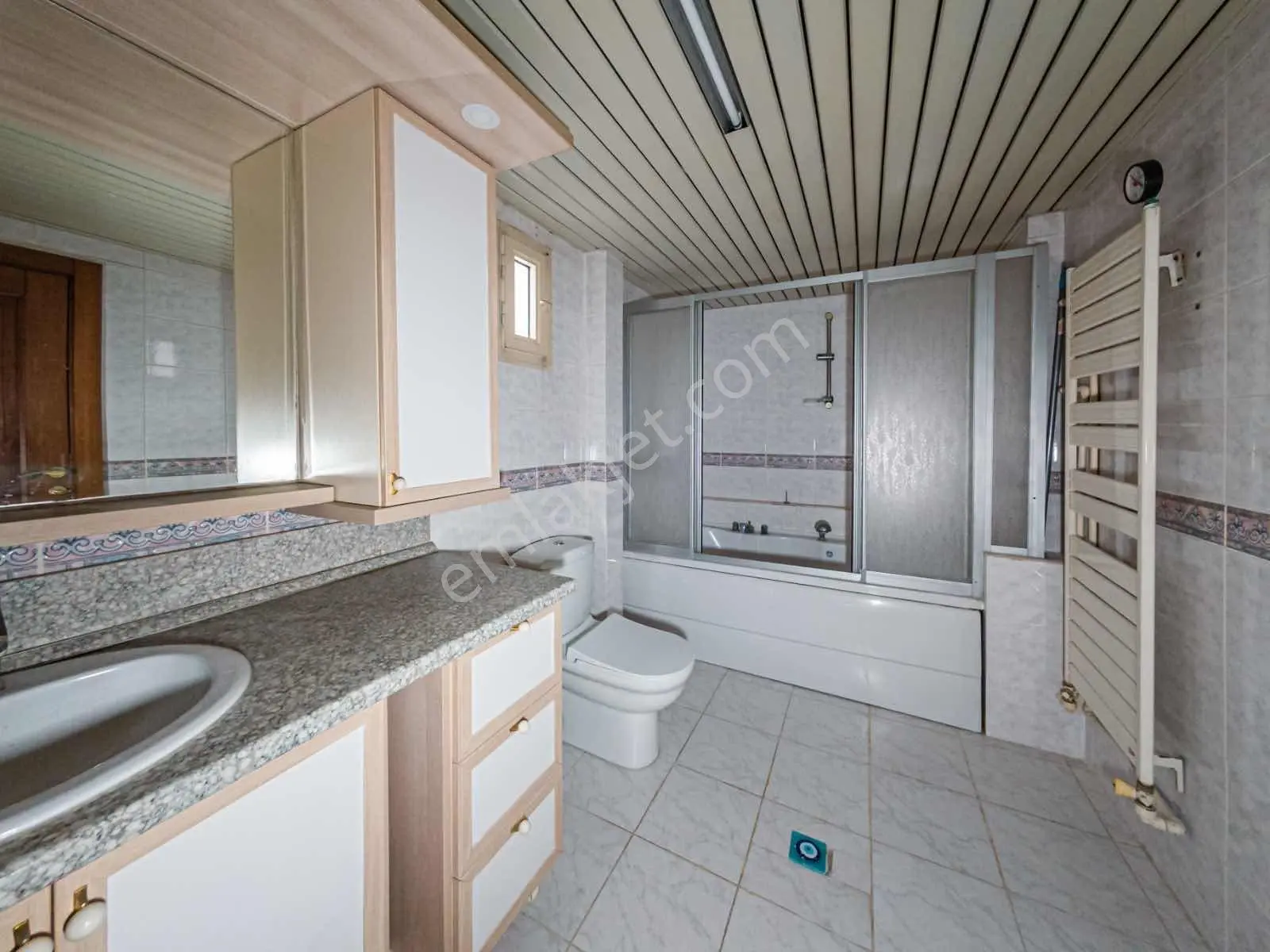 Berrin Kavcar'dan Fener'de Denize Sıfır Kiralık Daire - Görsel 21