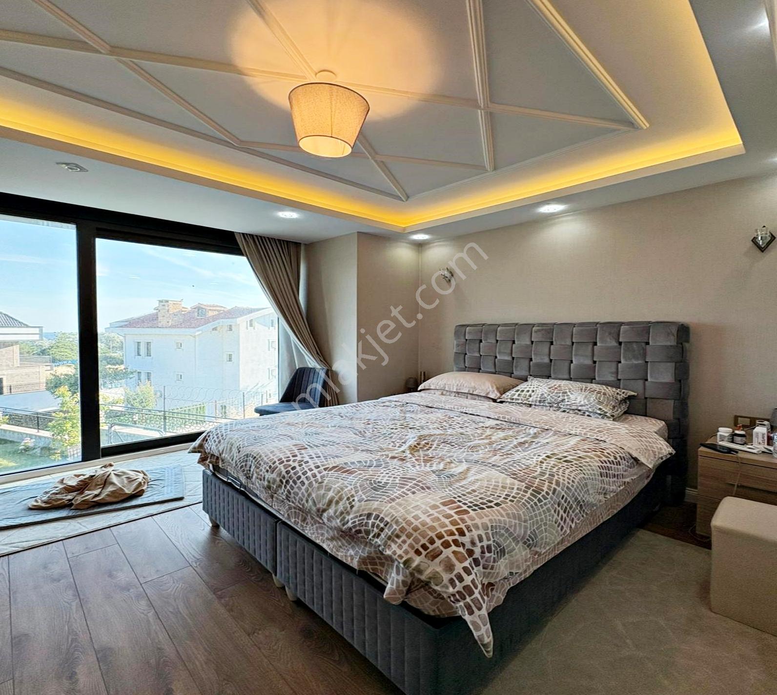 Sahil Mahalesinde Eşsiz Full Deniz Manzaralı 7+3 Villa - Görsel 30