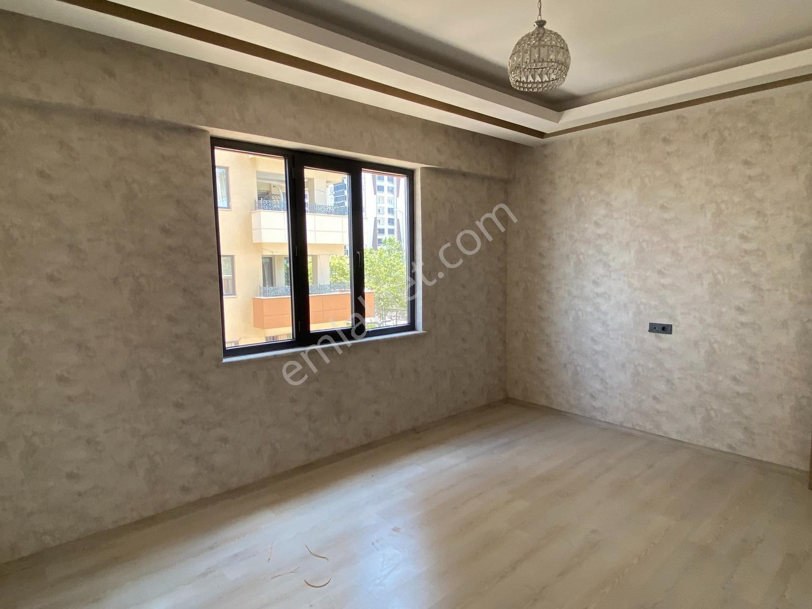 Akkentde Mükemmel Konumda Çok Çok Bakımlı Lüxs Daire Toprak Emla - Görsel 35